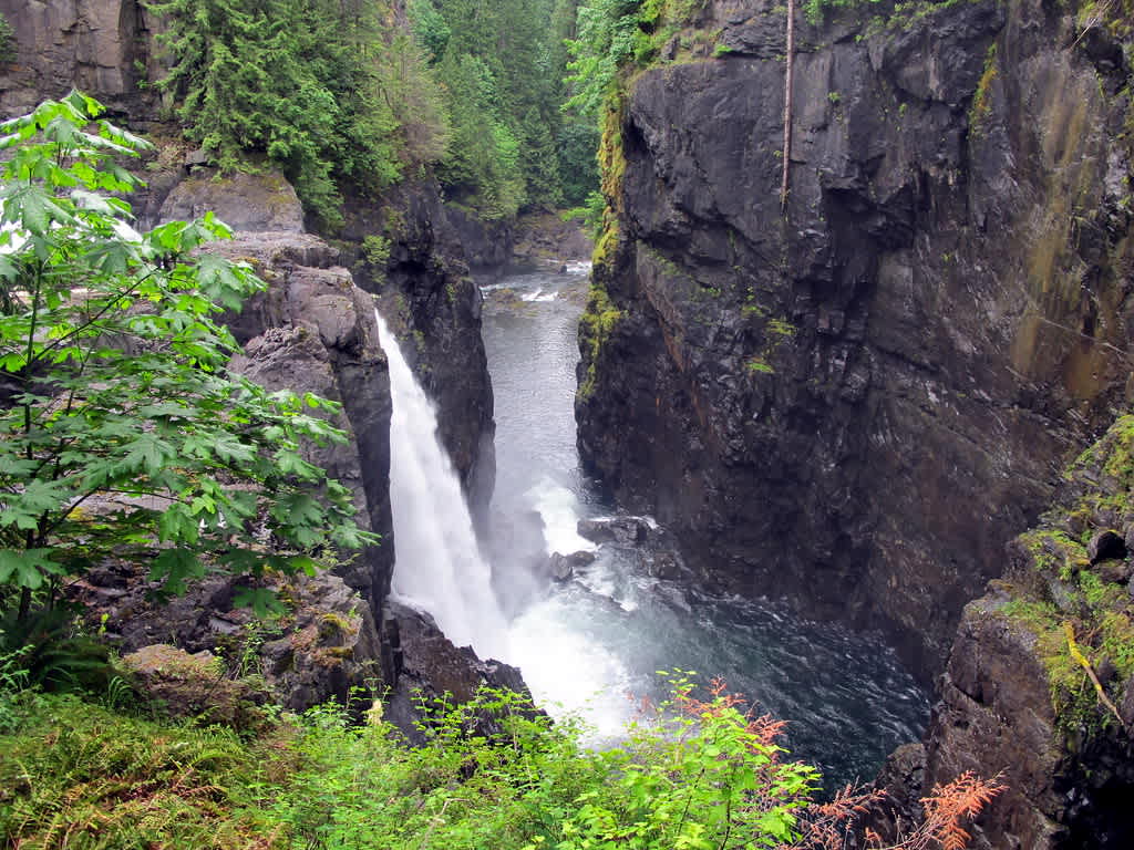 Elk Falls Provincial Park