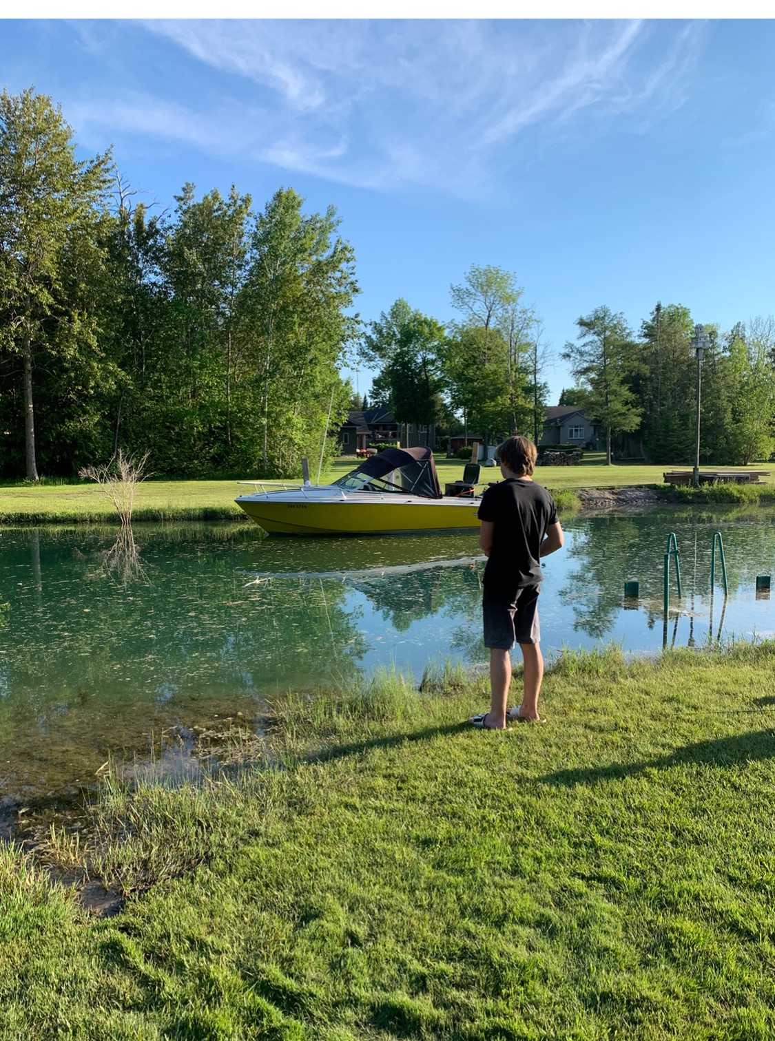Great fishing near the boat docks. 5 min walk down the beach.  Two kids fishing rods provided in the shed for Hipcampers to use.
