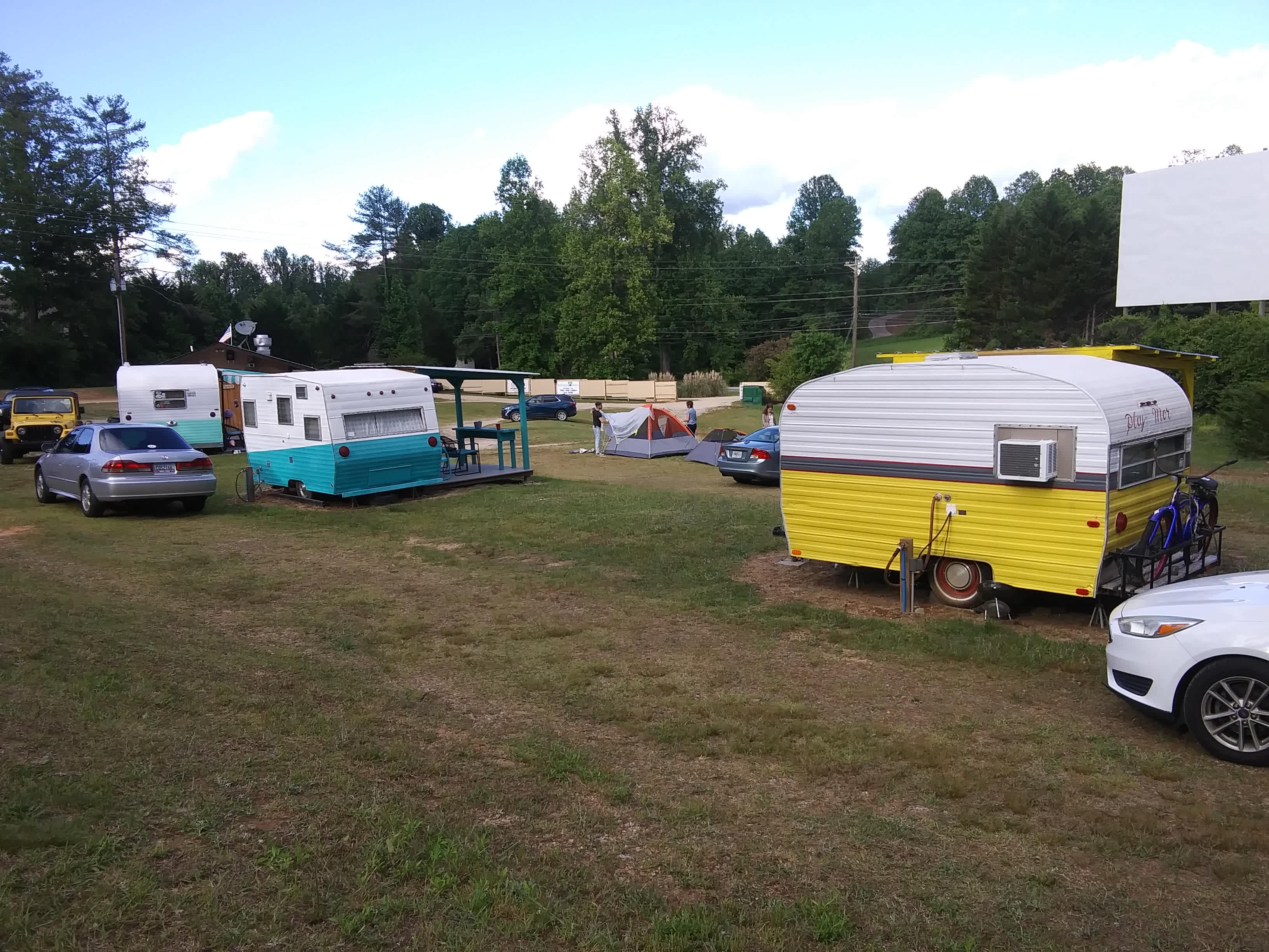 Vintage campers onsite available to rent!