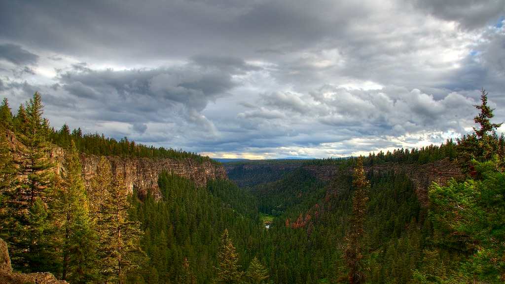 Chasm Provincial Park