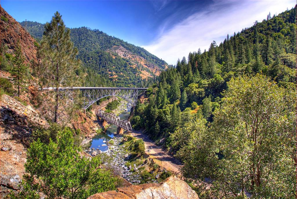 The town is nestled along the Feather River Creek and Canyon, meaning there are incredible swimming spots within a short walking distance of the campsites and cabanas.