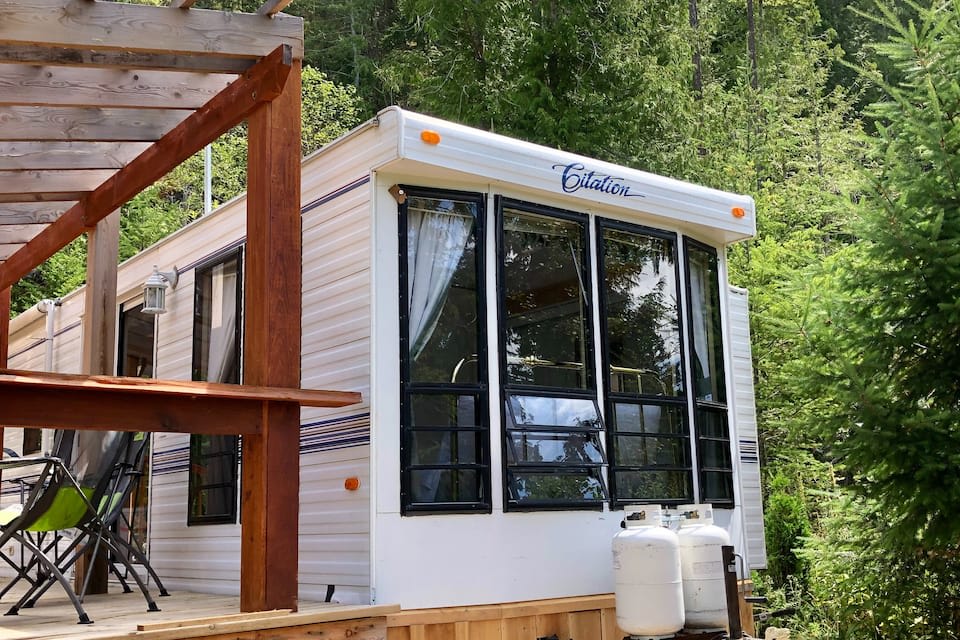 Garden Bay Hideaway Glamping & RV