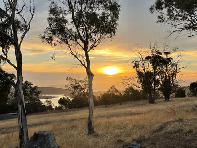 Bomana - Bushland Delight with Breathtaking Views