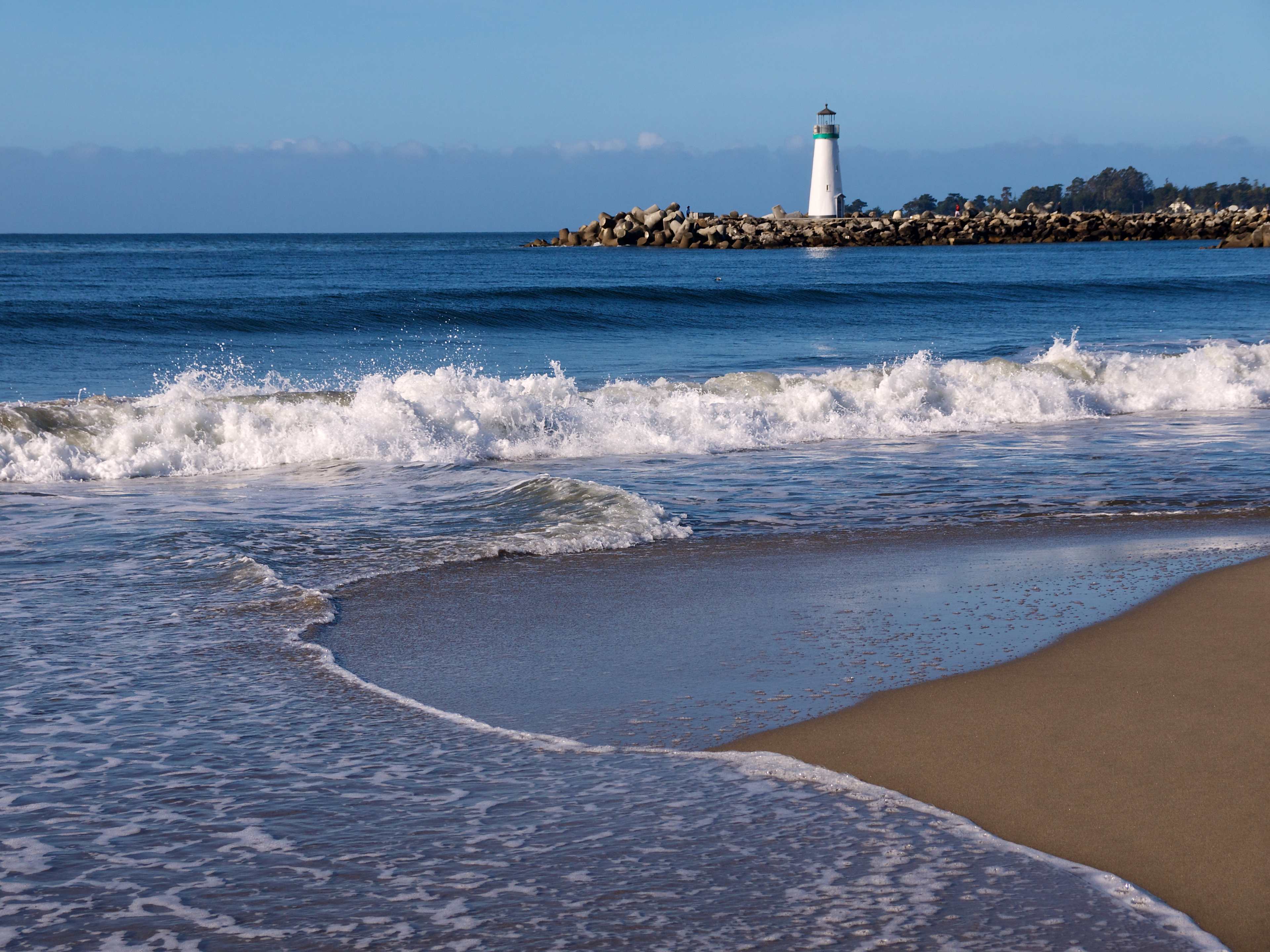 Twin Lakes State Beach