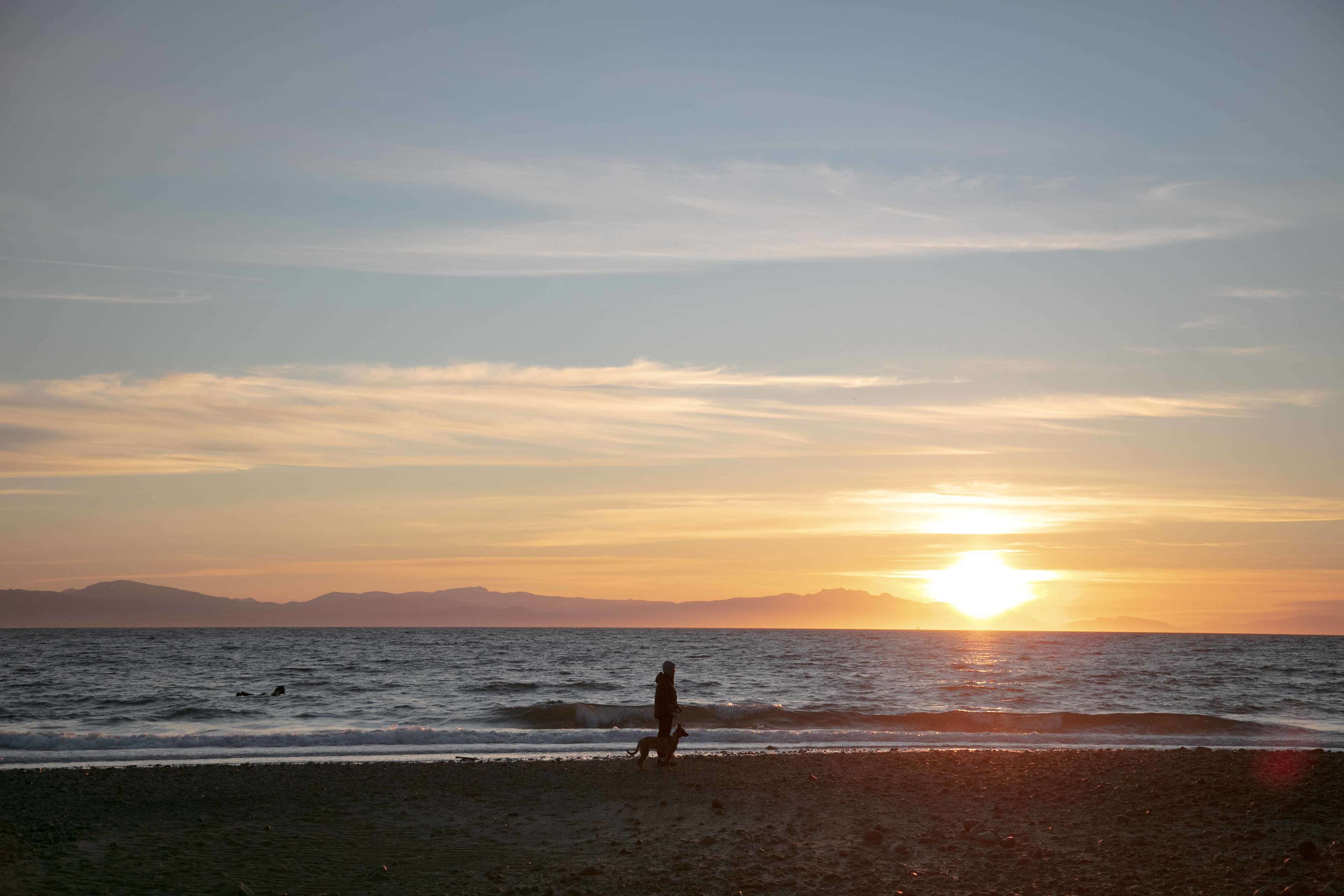 The sunset at Bonniebrook Beach, just a short 10 min drive away, was absolutely breathtaking. 