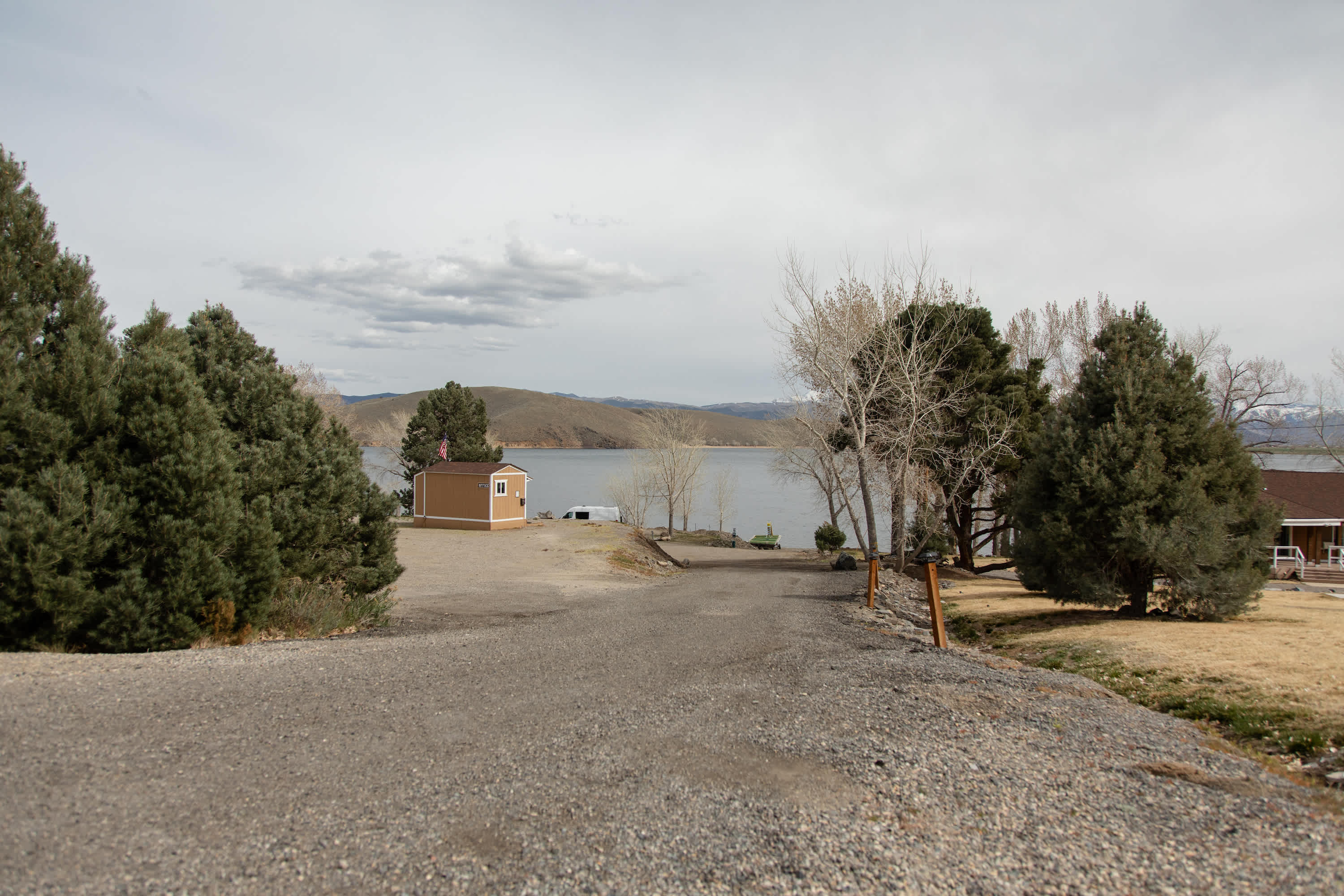 Water front on Topaz Lake