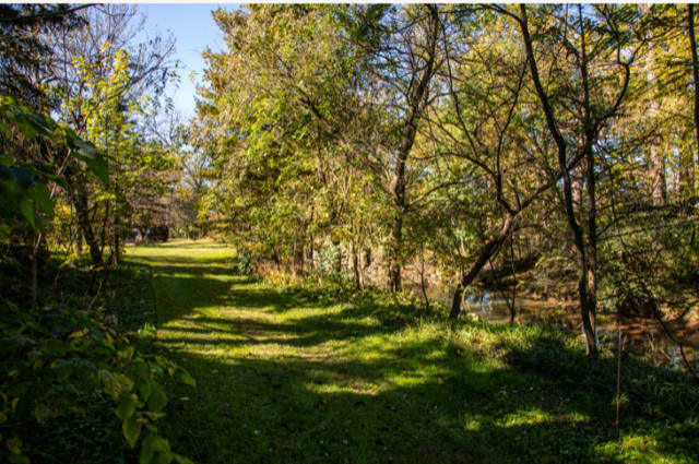 Elmlock Acres Camping on the Canal