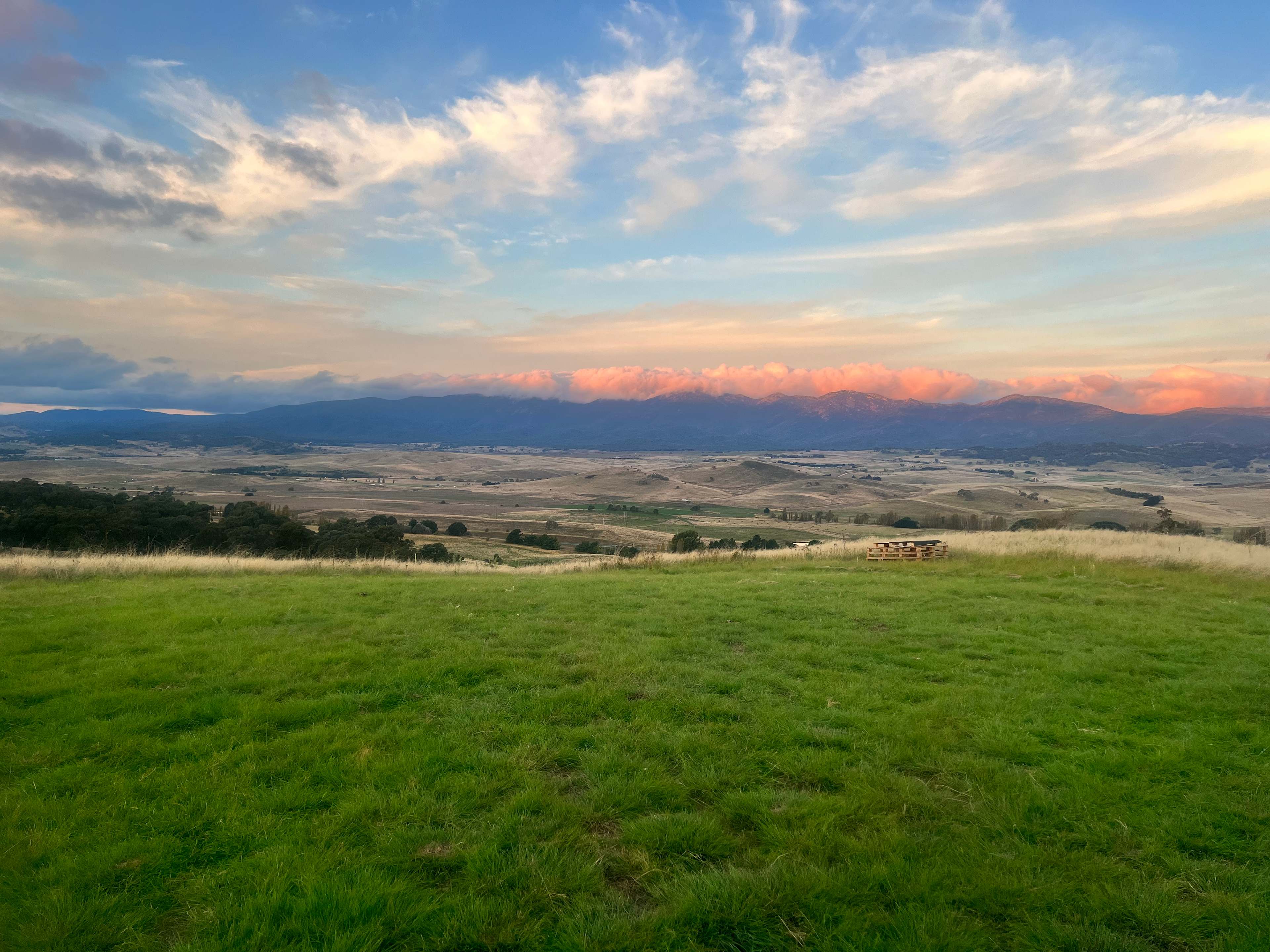 Michelago HILLDYKE 160 yr old farm