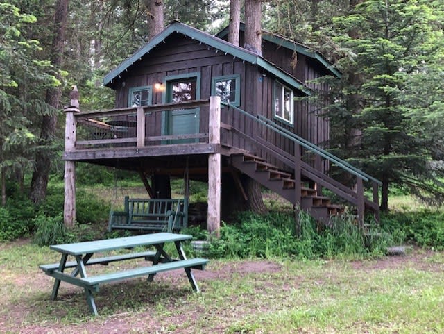 Treehouse Cabin on Green Bluff