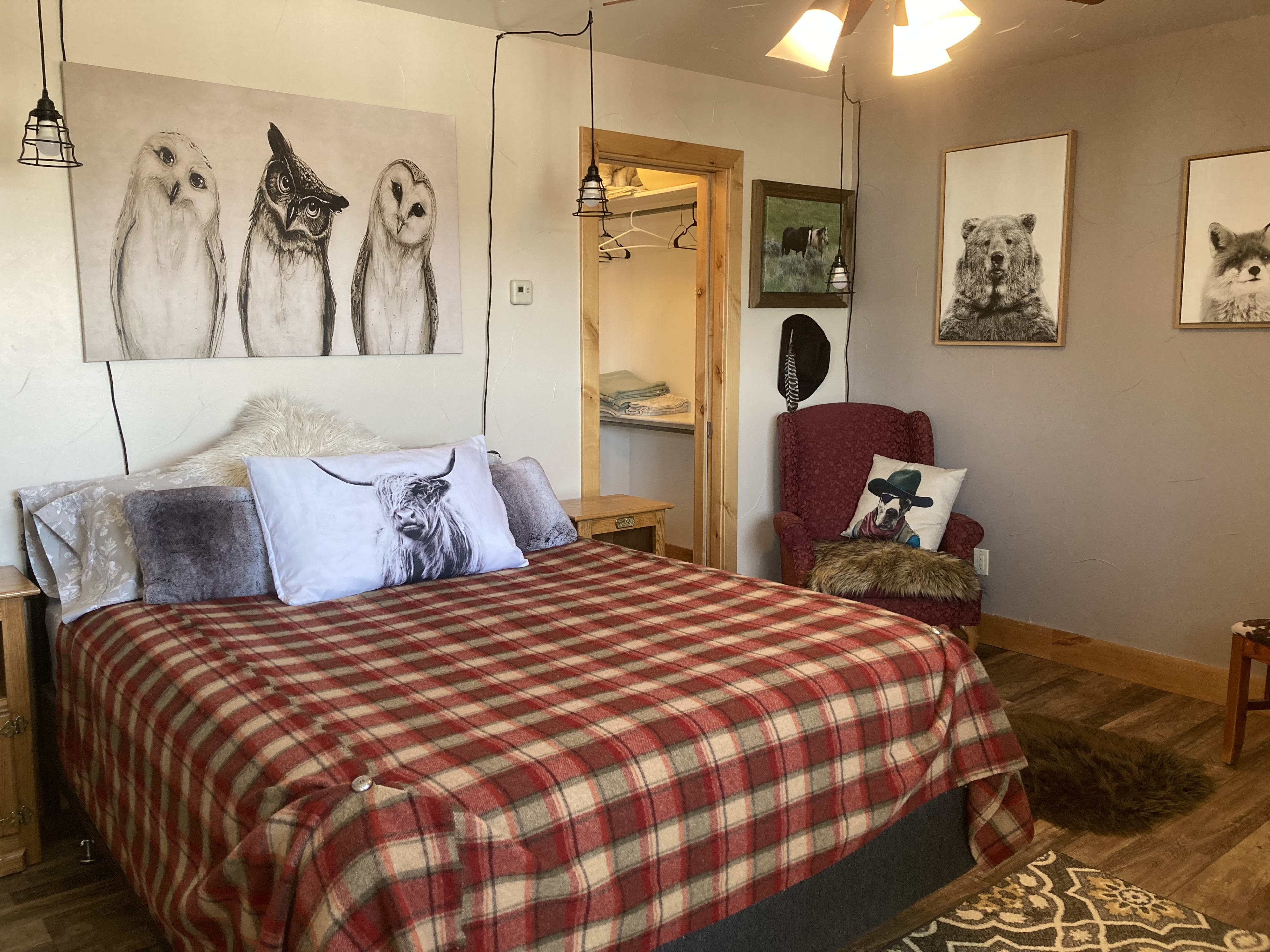 The Williams Peak bedroom is whimsically decorated with animal theme