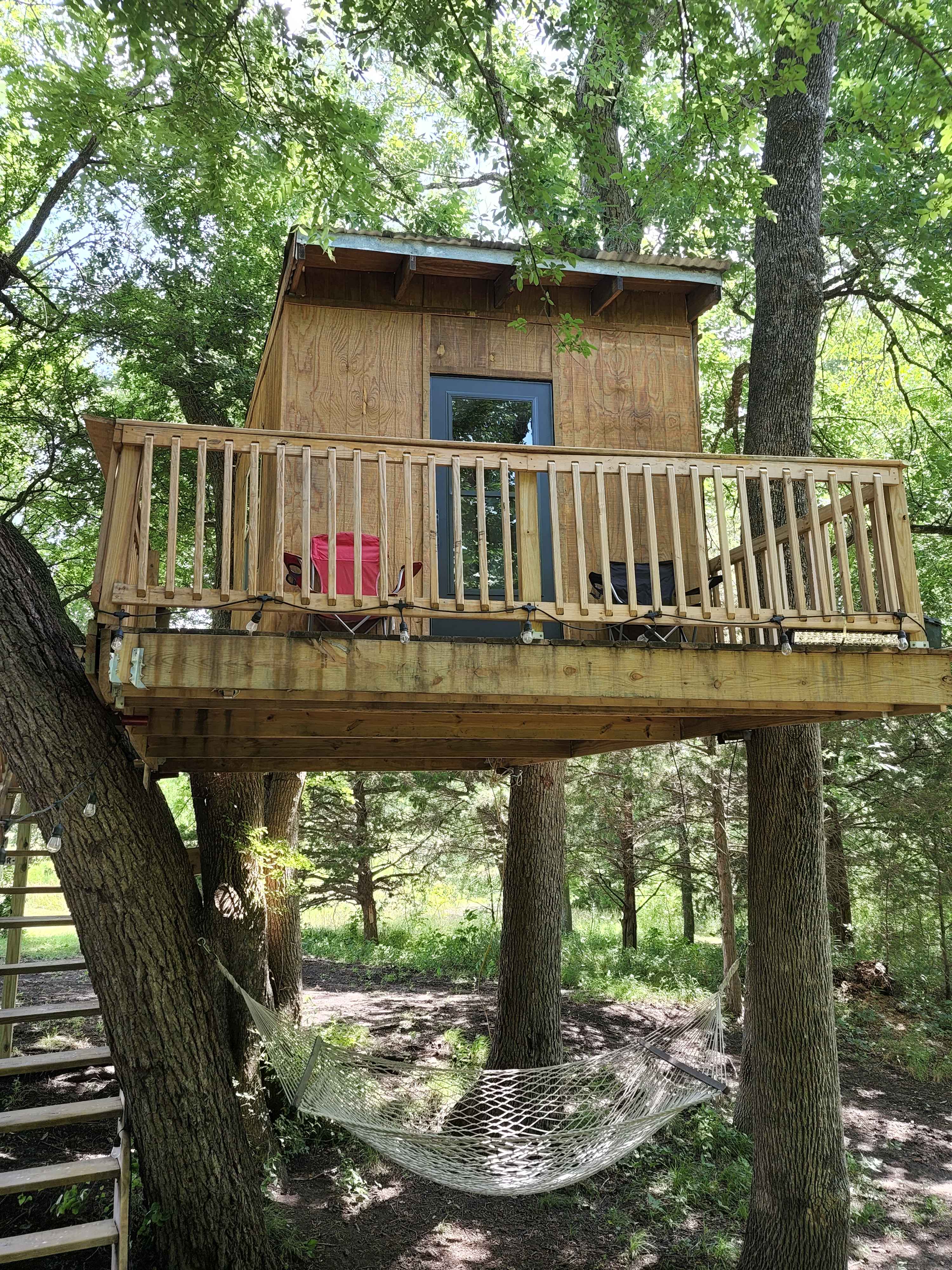 Treehouse on the Creek