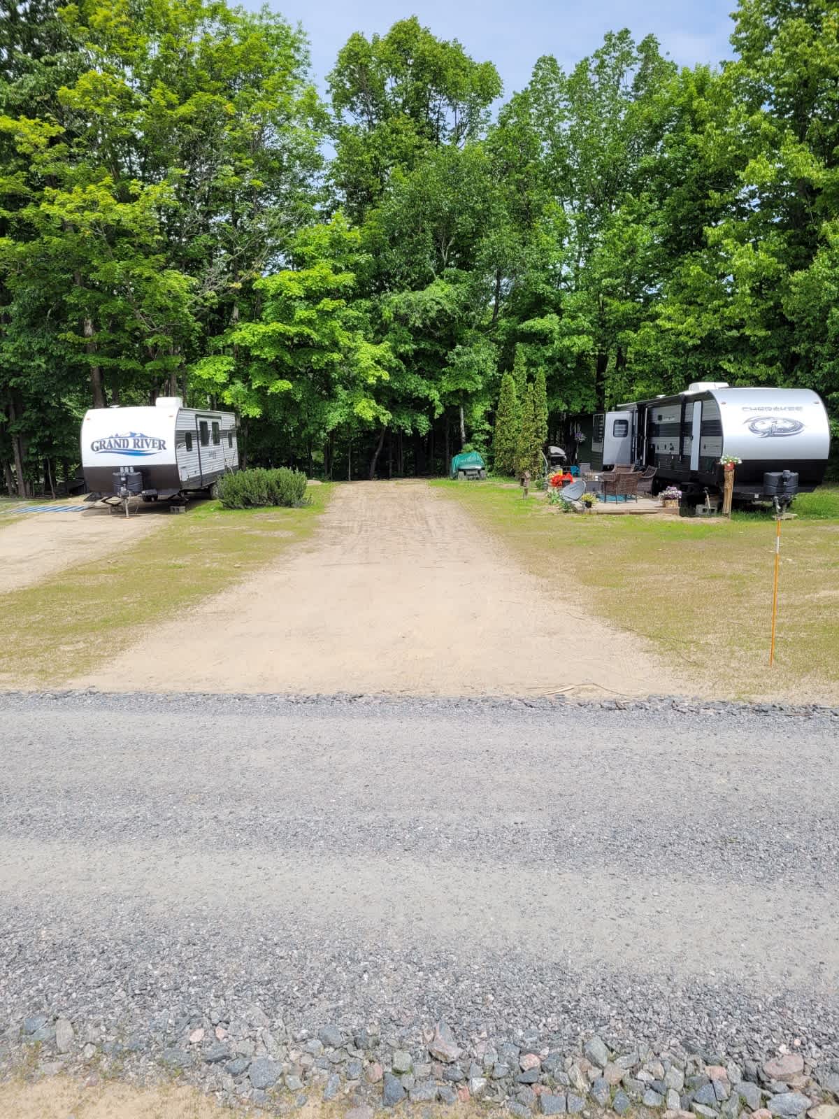 Lorimer Lake Resort