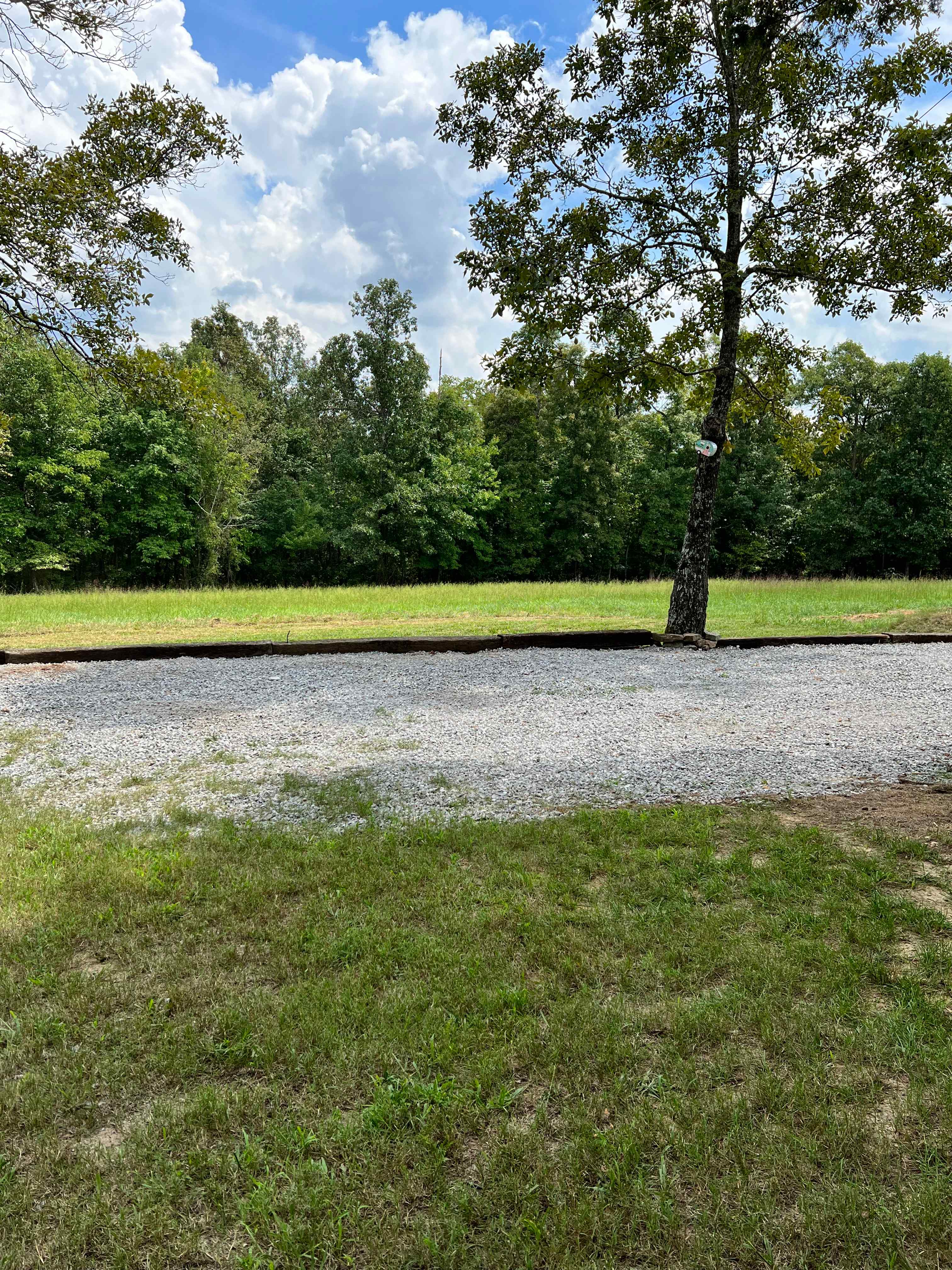 Level gravel space