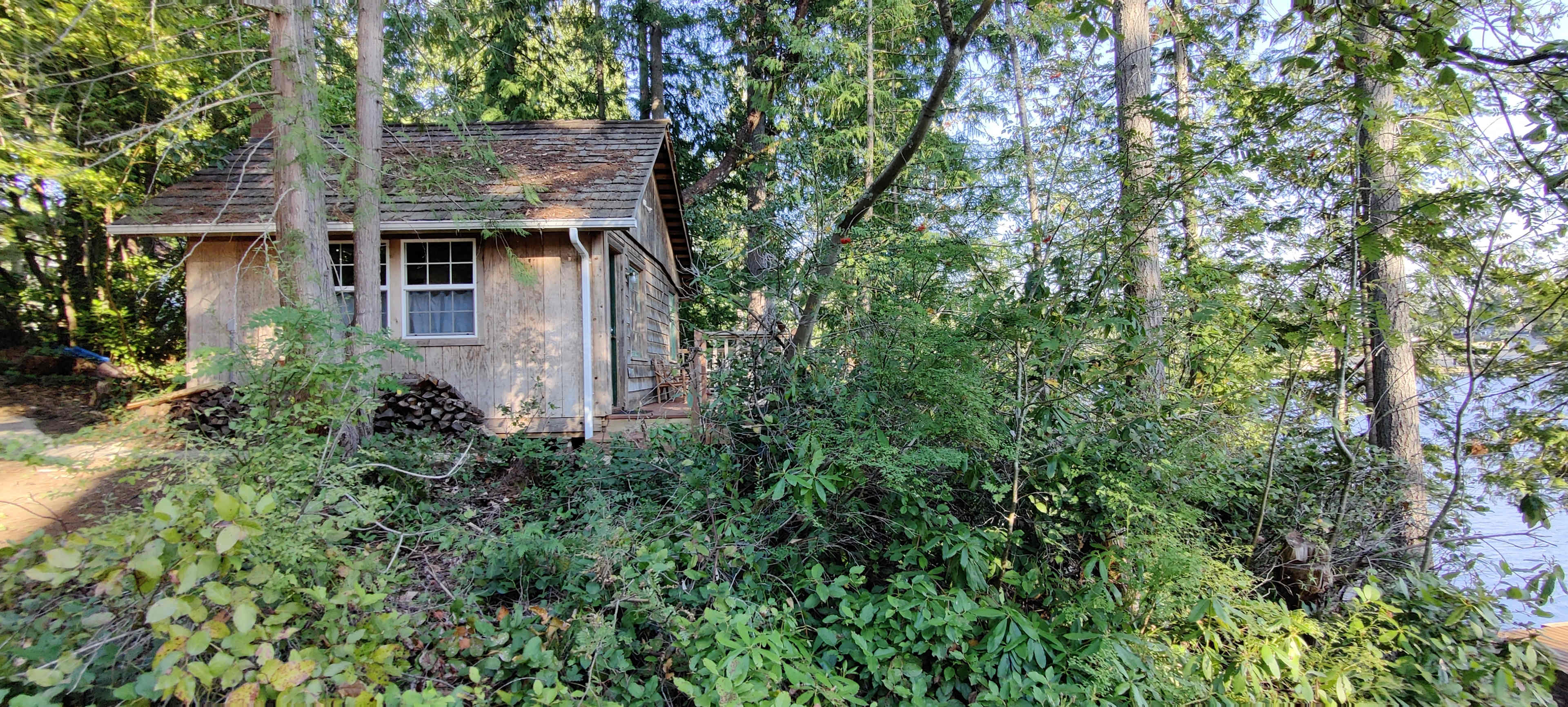 Pipe Lake Cabin