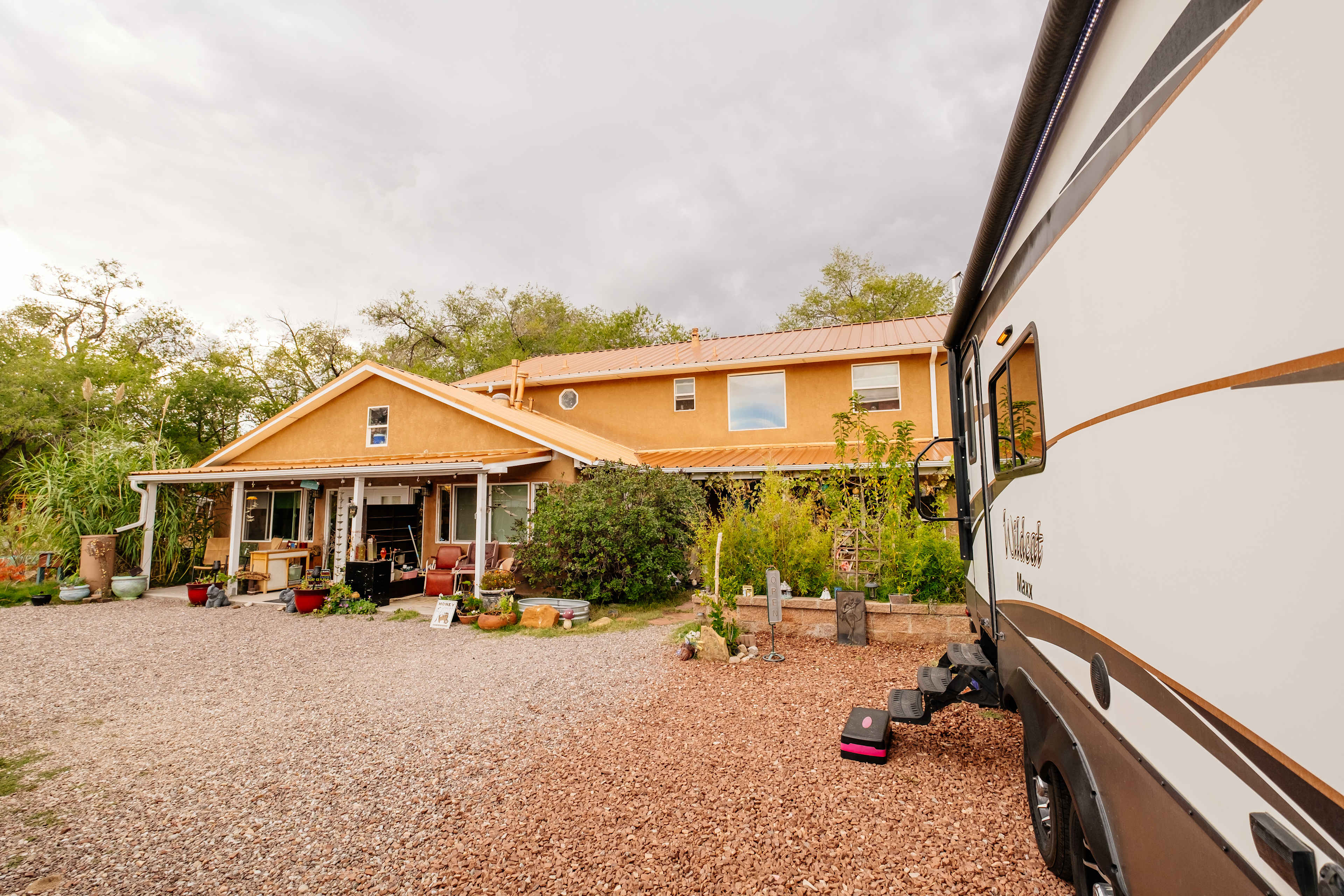 Trailer parking next to house