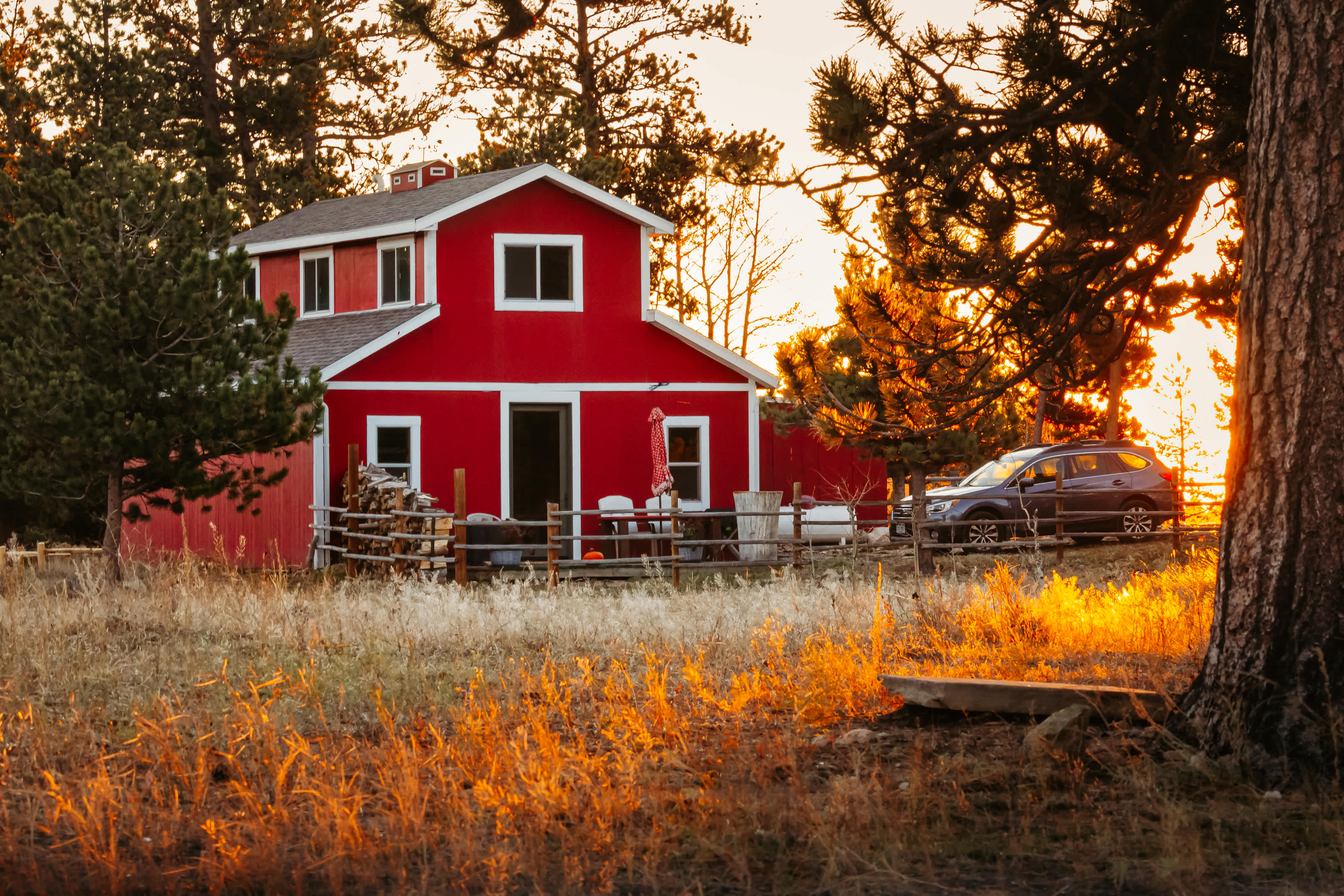 Sweet little red barn