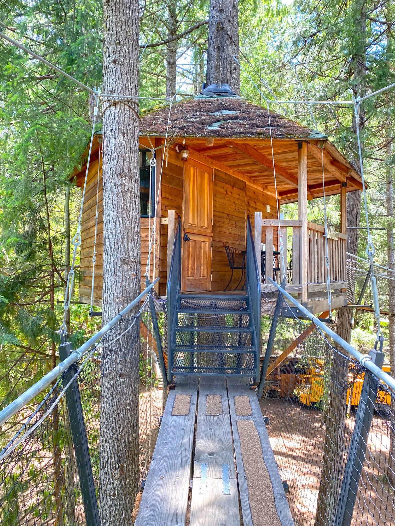 Out’n’About treehouse treesort