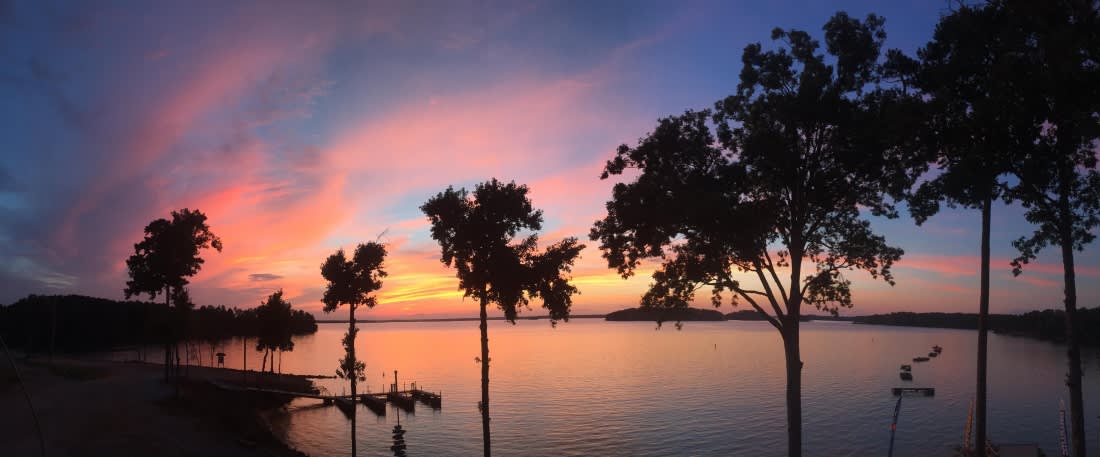 Beautiful sunset on Lake Hartwell