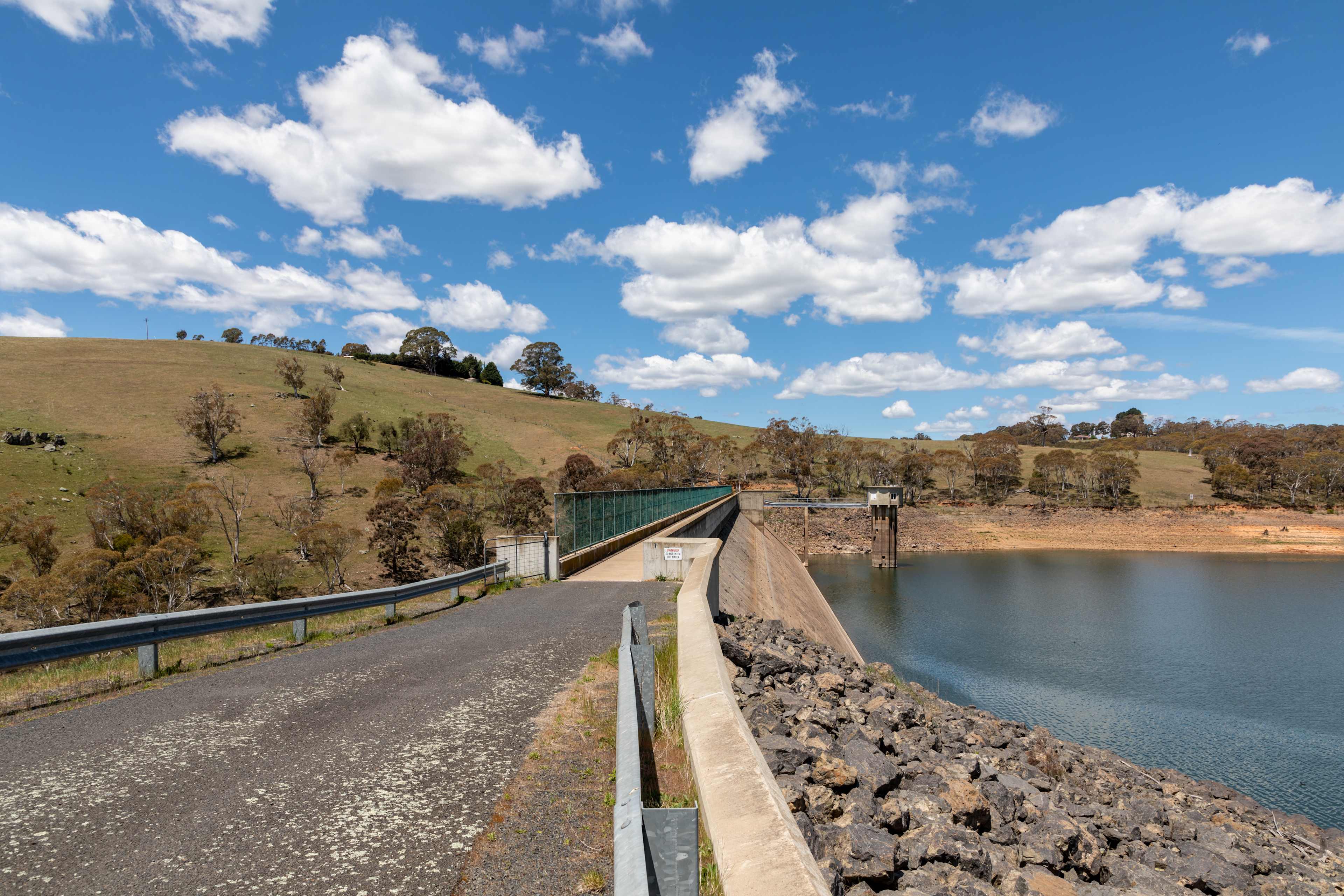 Oberon Dam