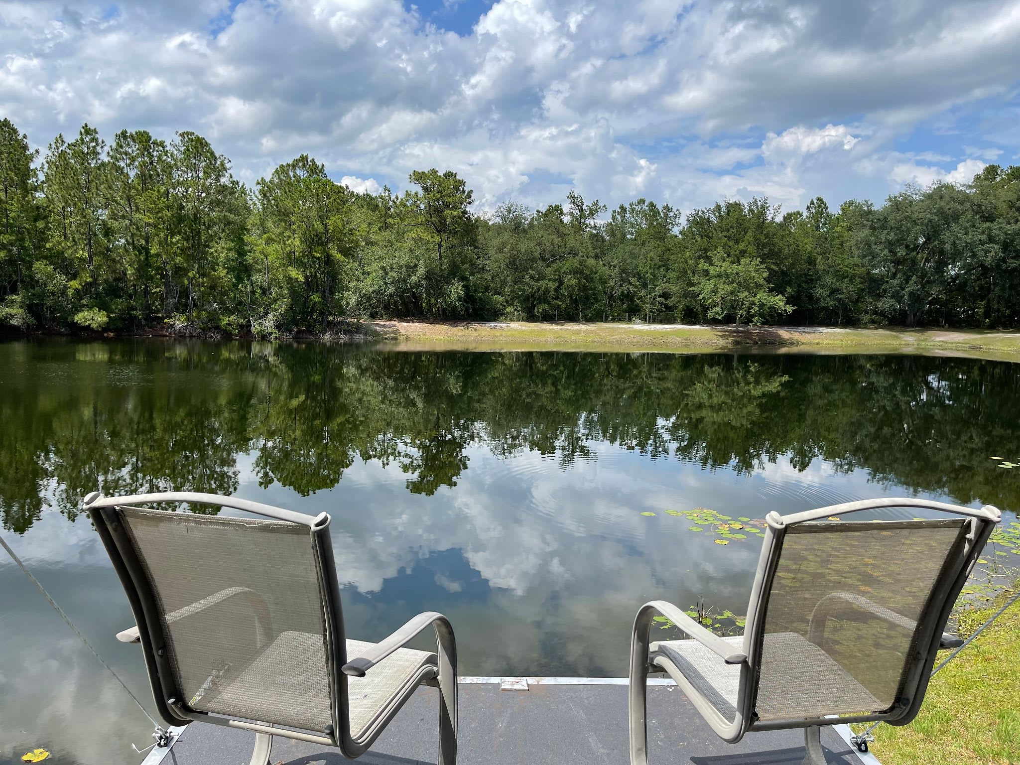 Vineyard Lake Getaway