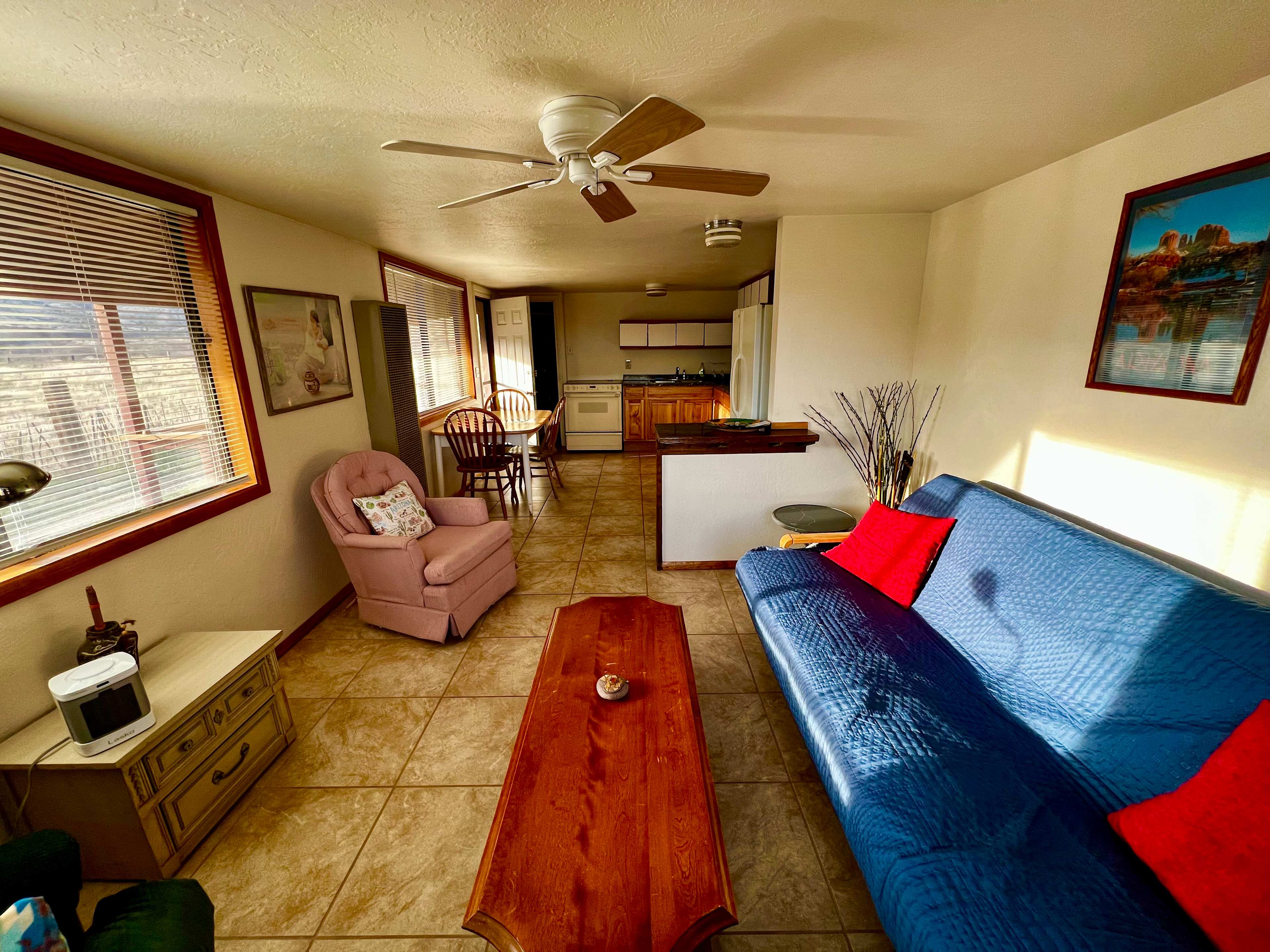 Juniper Cabin Living room