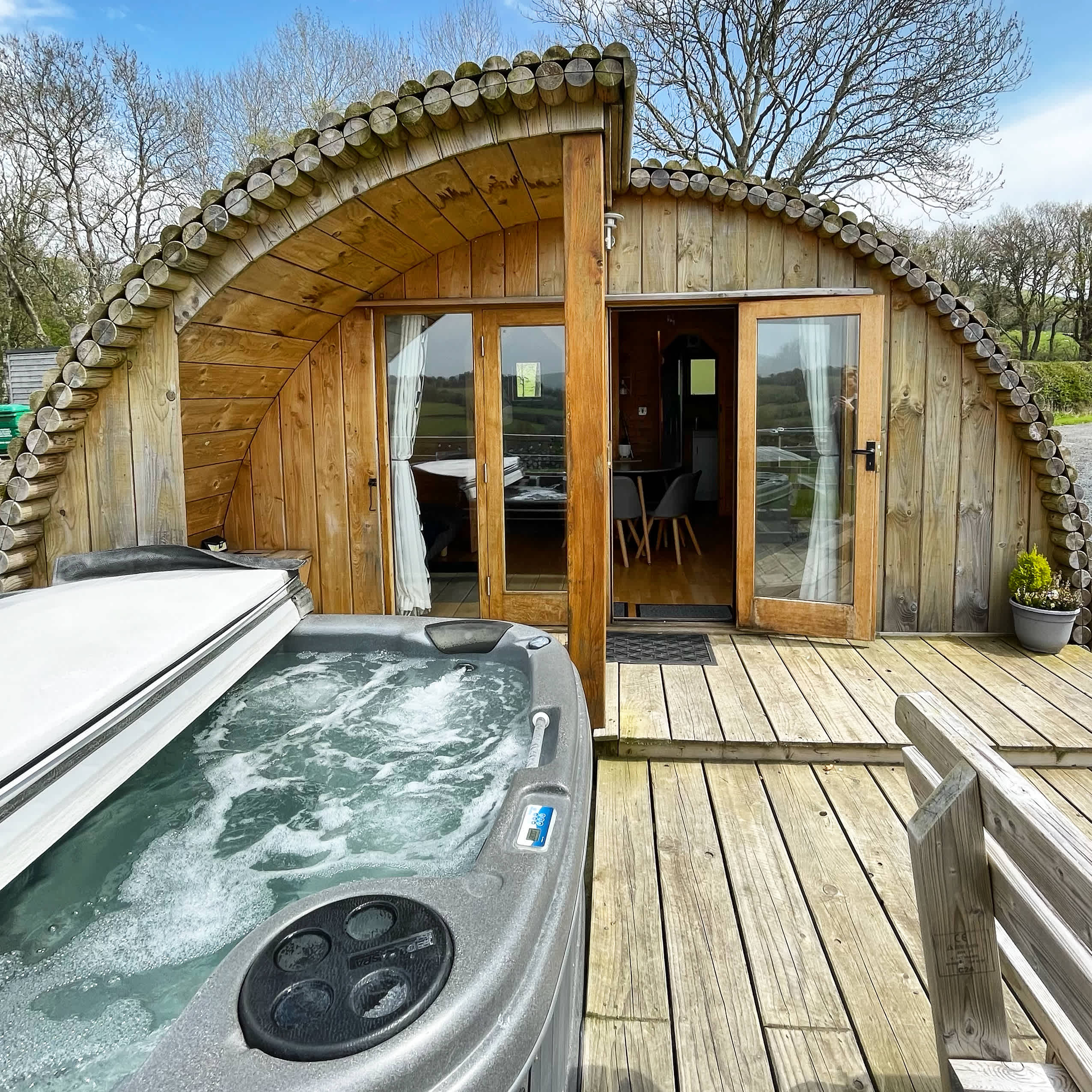Cwmllwyd Getaways