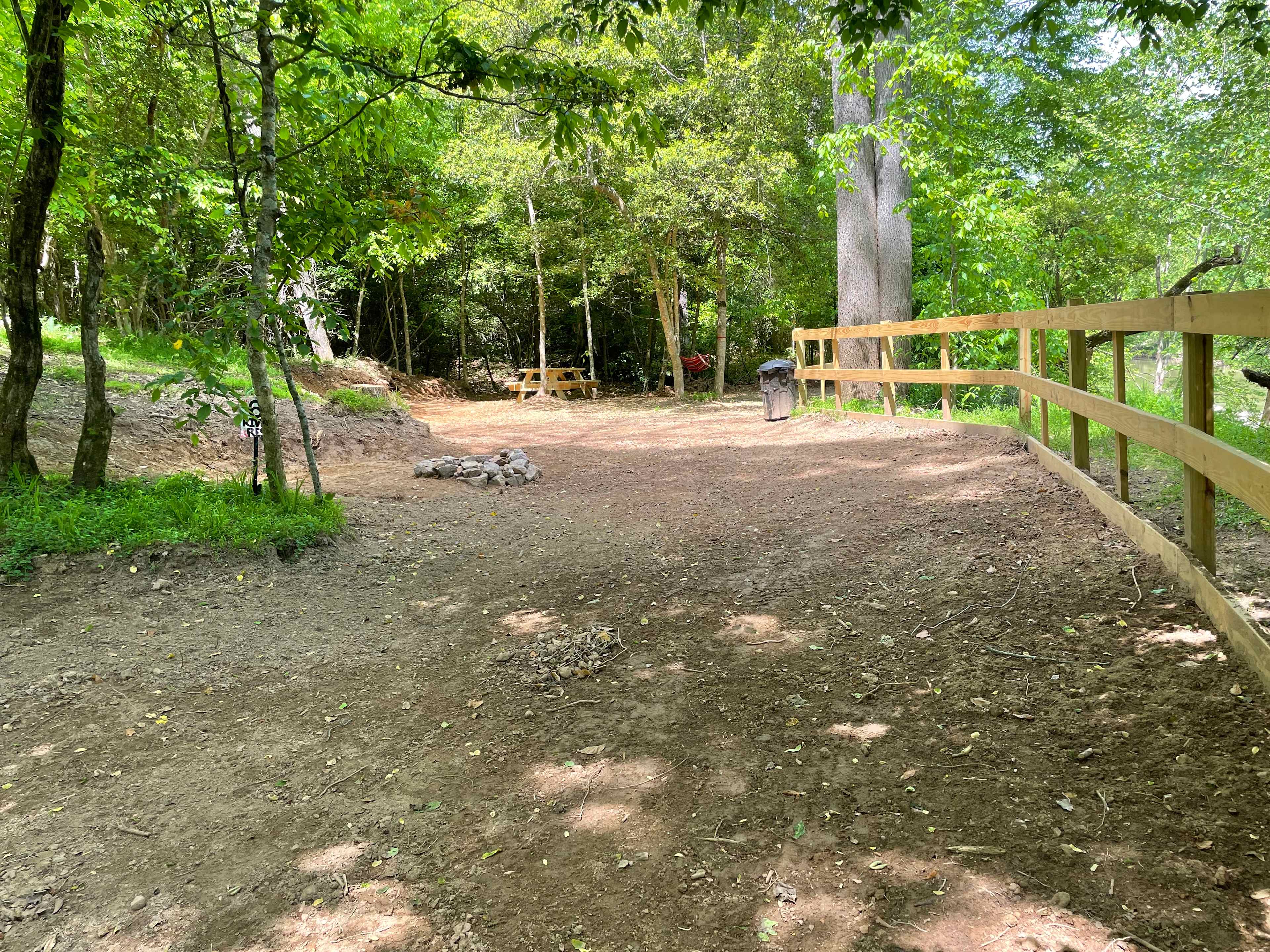 Carl’s Campsites - Riverside
