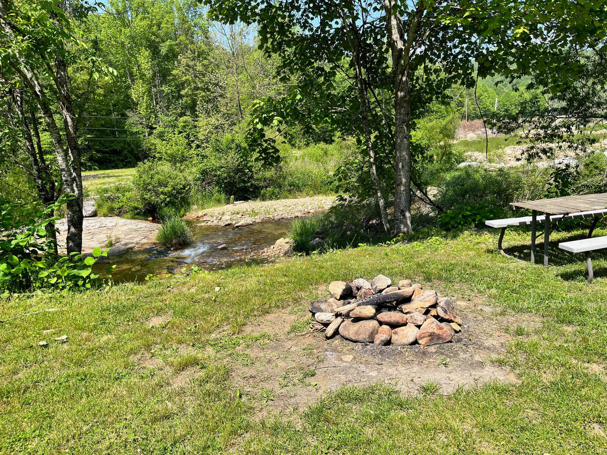 At the Ridge Camp-Riverside Escapes