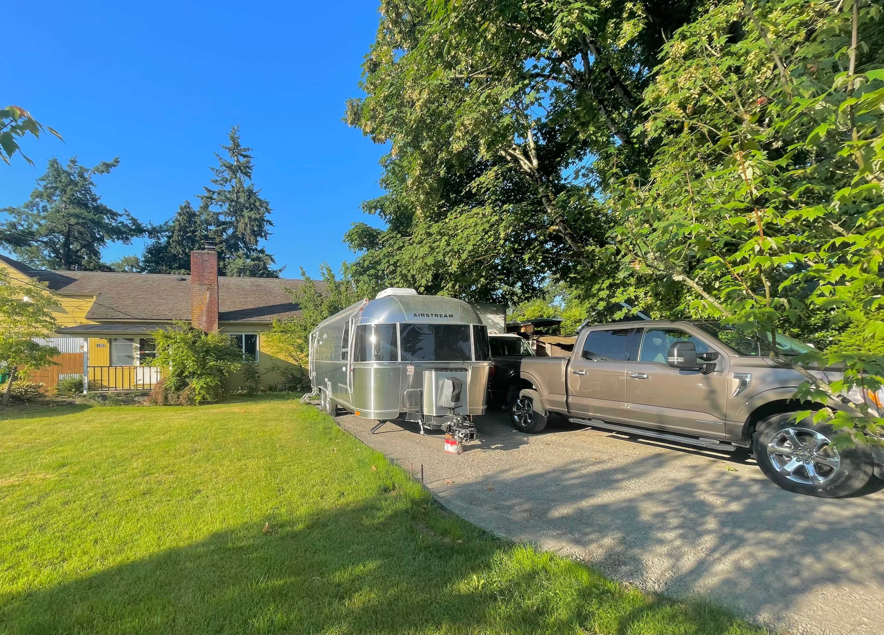 Full Hookup RV lot on Quiet Street