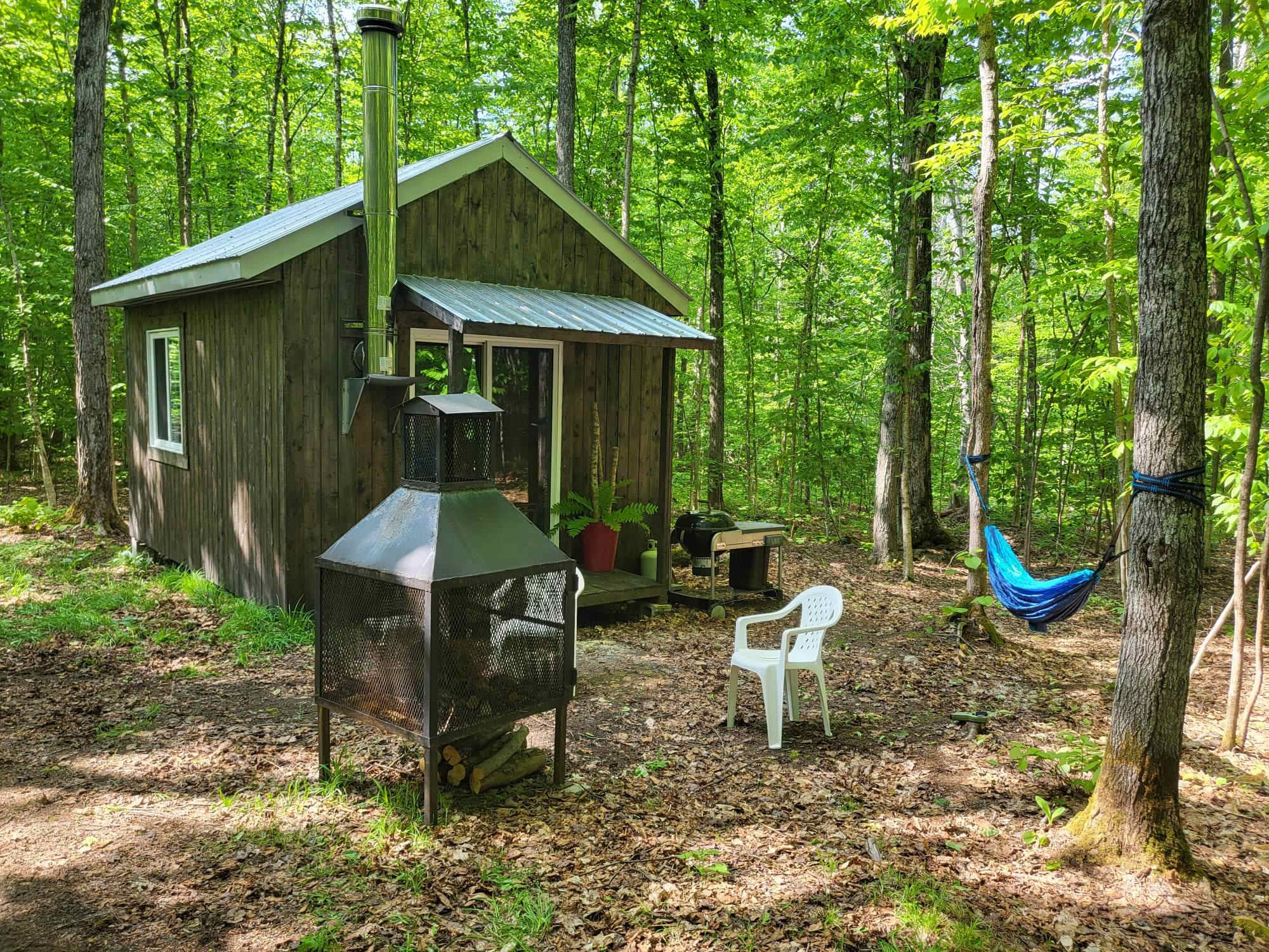 Cute Cabins - Ready to camp