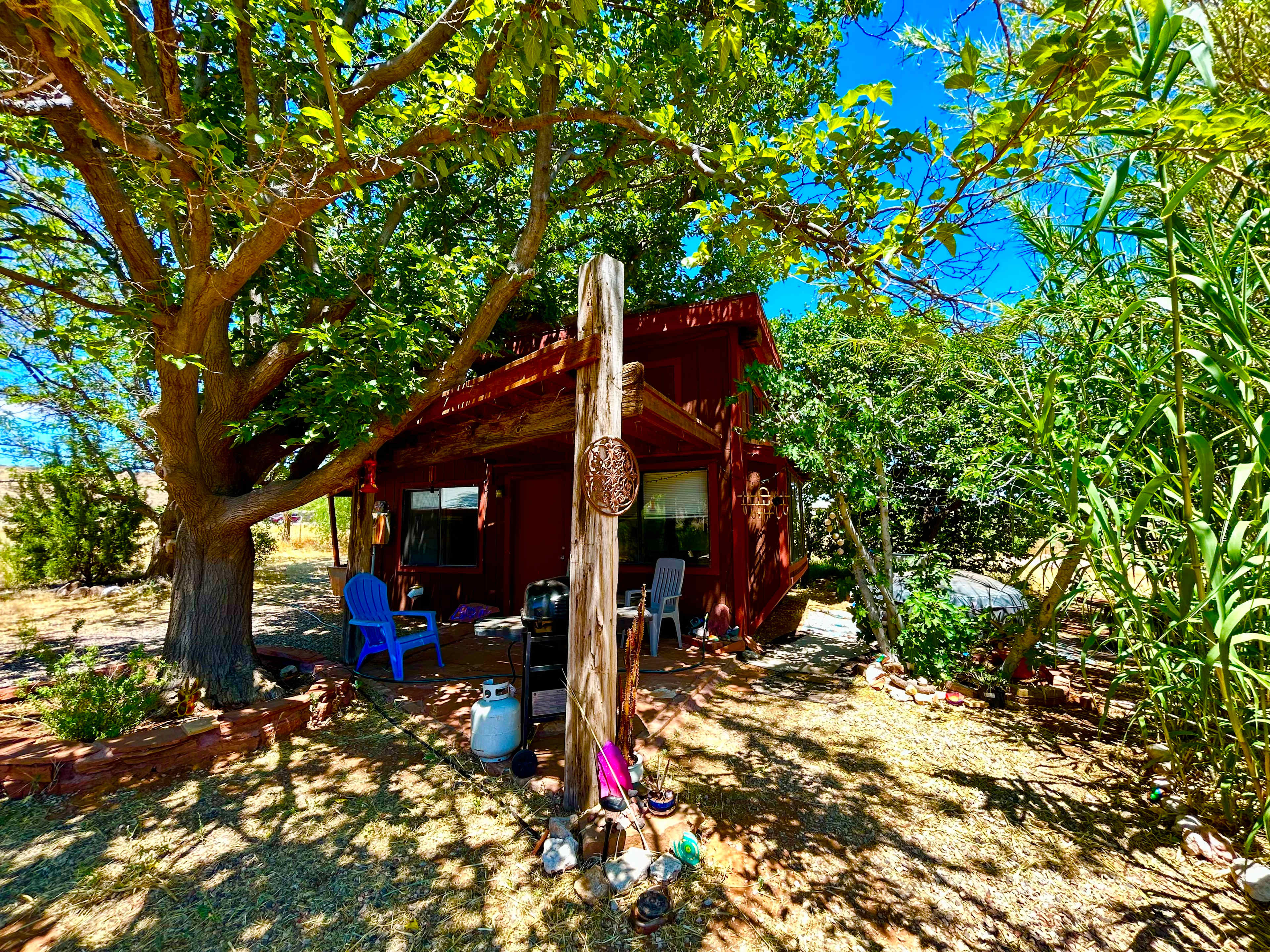 Crystal Loft Cabin with Upper Tree house/Balcony