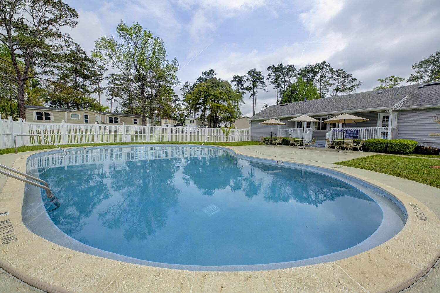 Bayhead RV and Manufactured Home Community