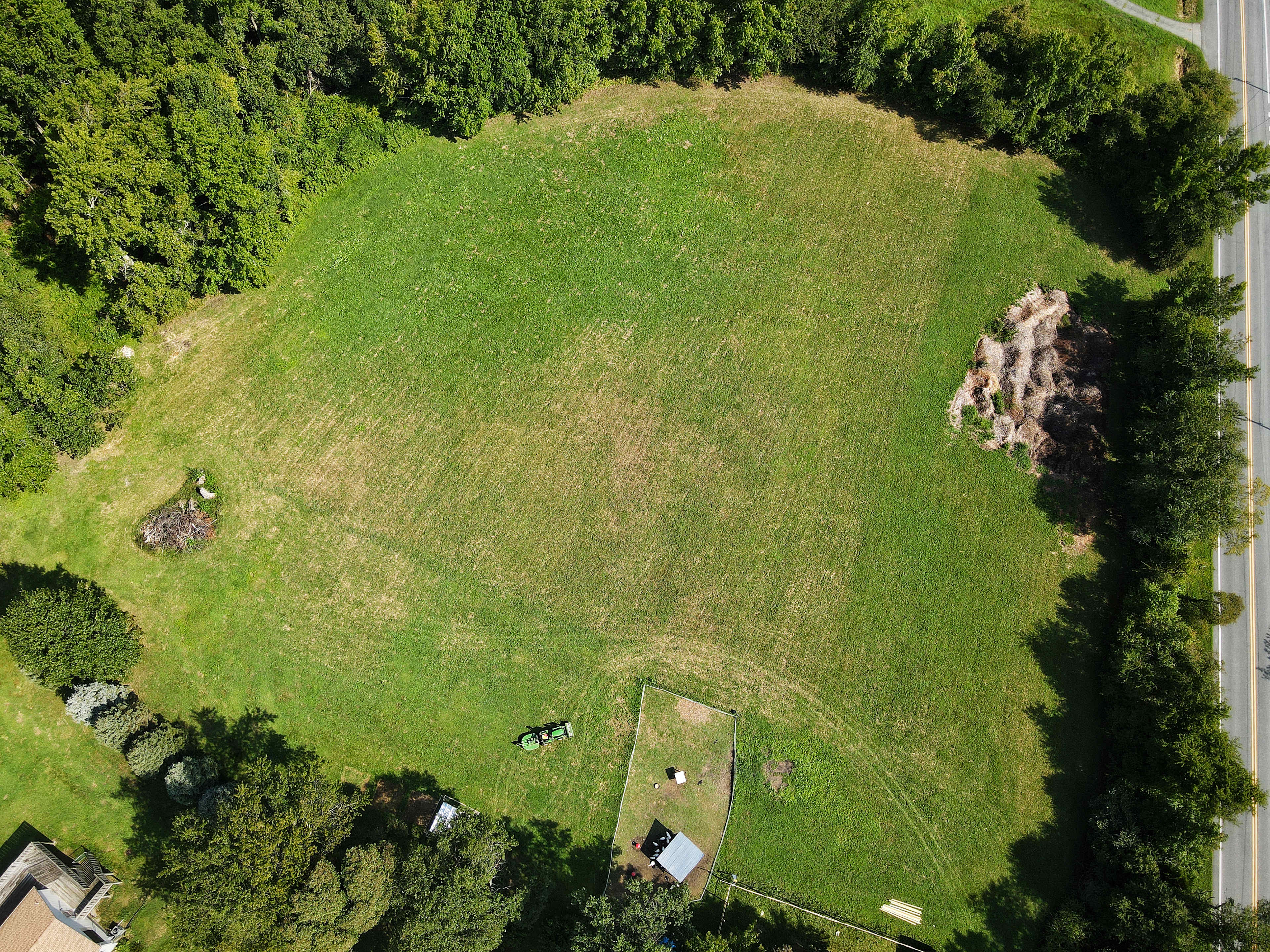 Open pasture to park your Rv. Entrance off of Paddock Road