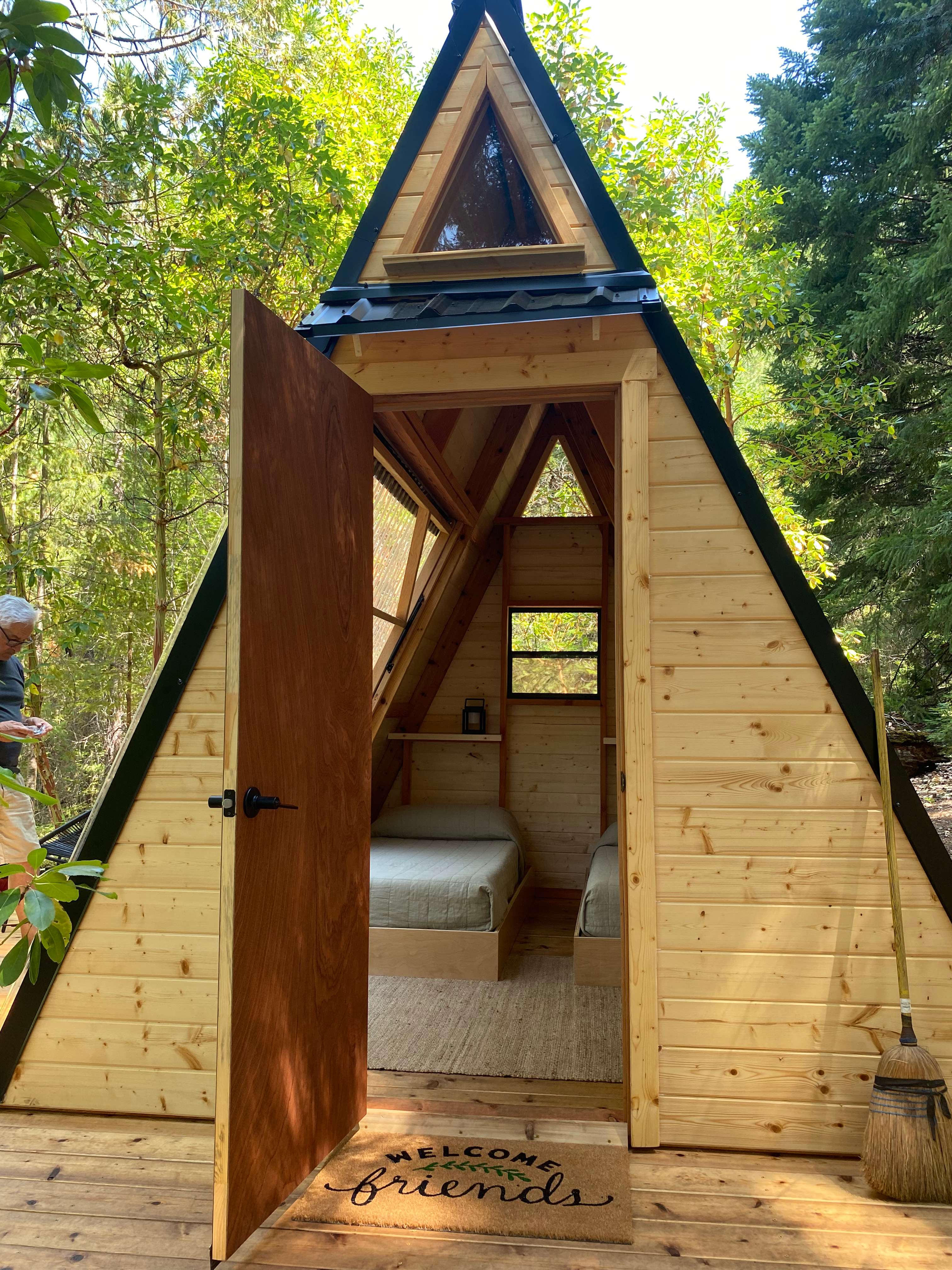 A sweet Cabin perfect for a romantic stay under the stars