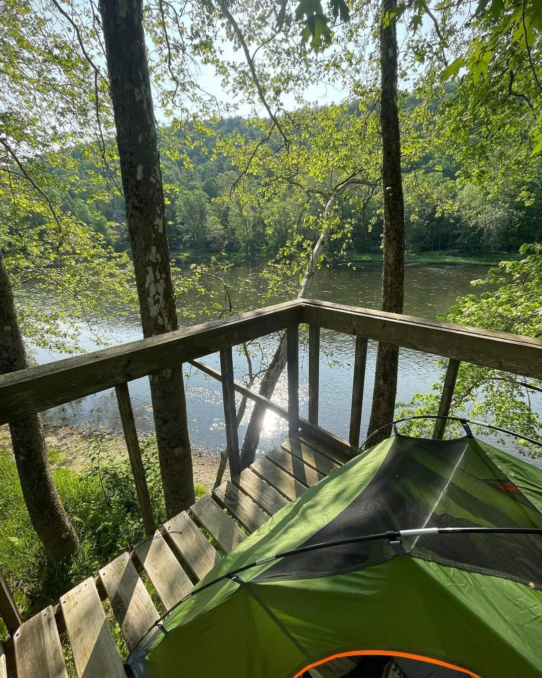 2 person tent in the treehouse