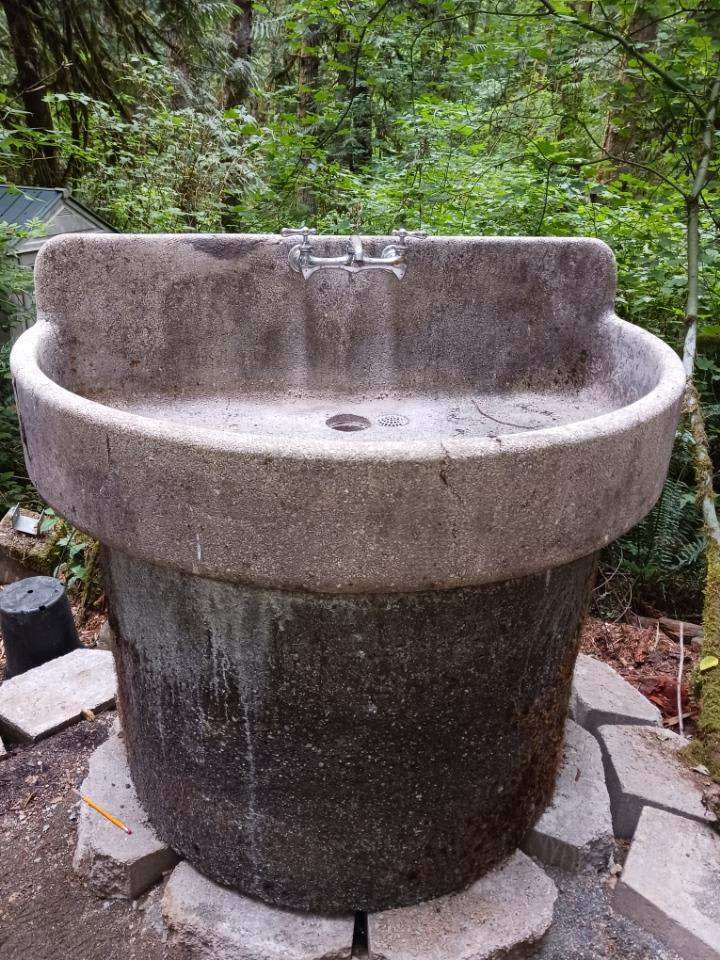 Newly setup campground sink, enjoy! Its not hooked up yet but soon will be. 