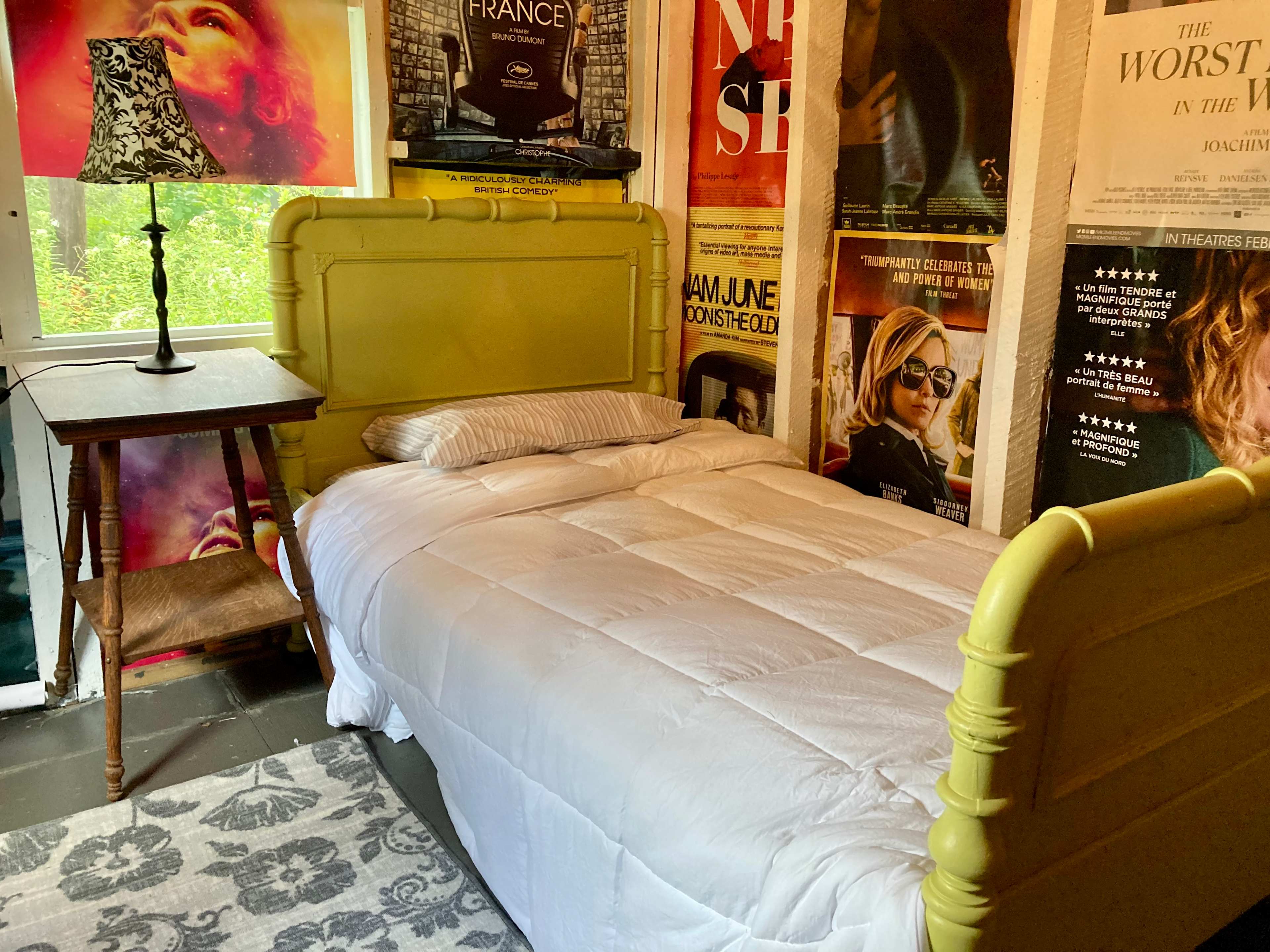 Enjoy the spool bed. Perfect for one. 