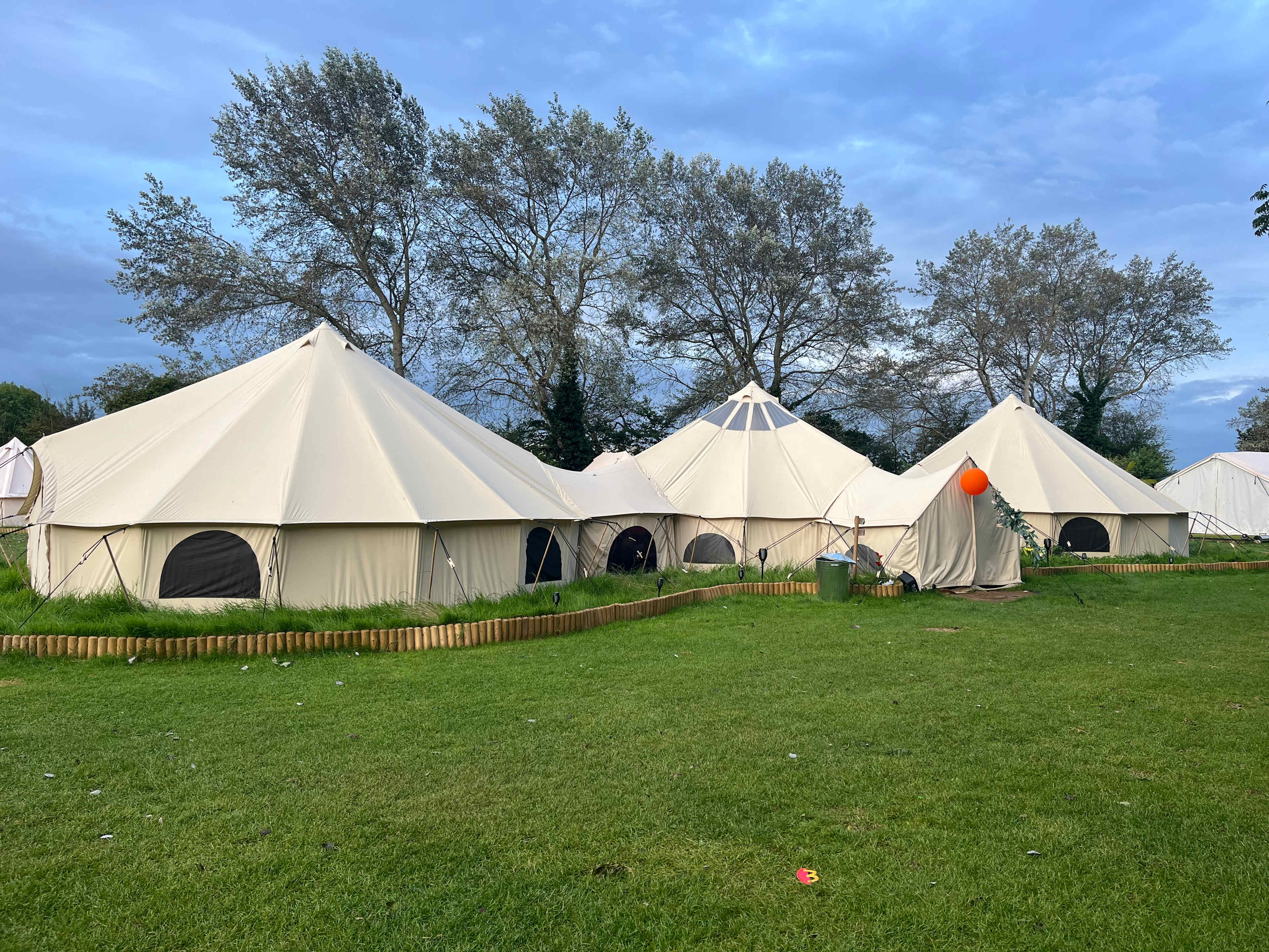 Huge tent with plenty of outdoor space too