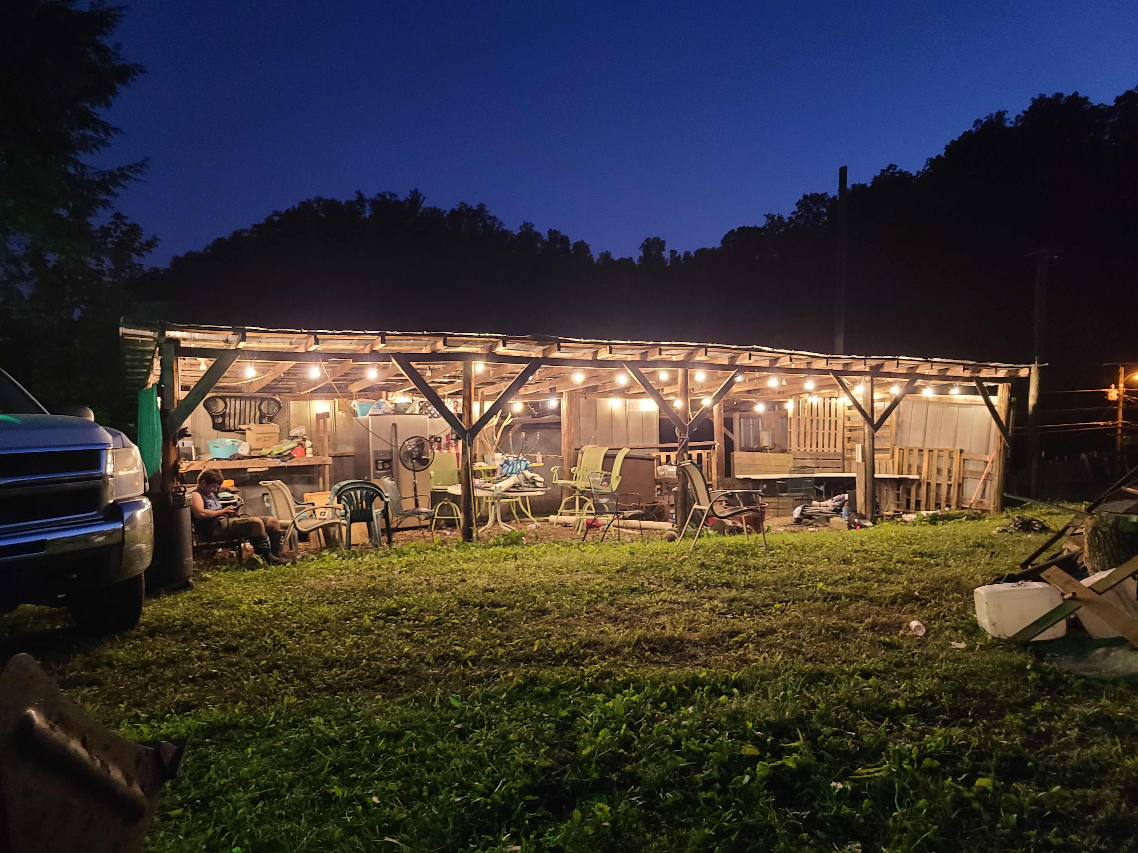 Party barn & fire pit!
