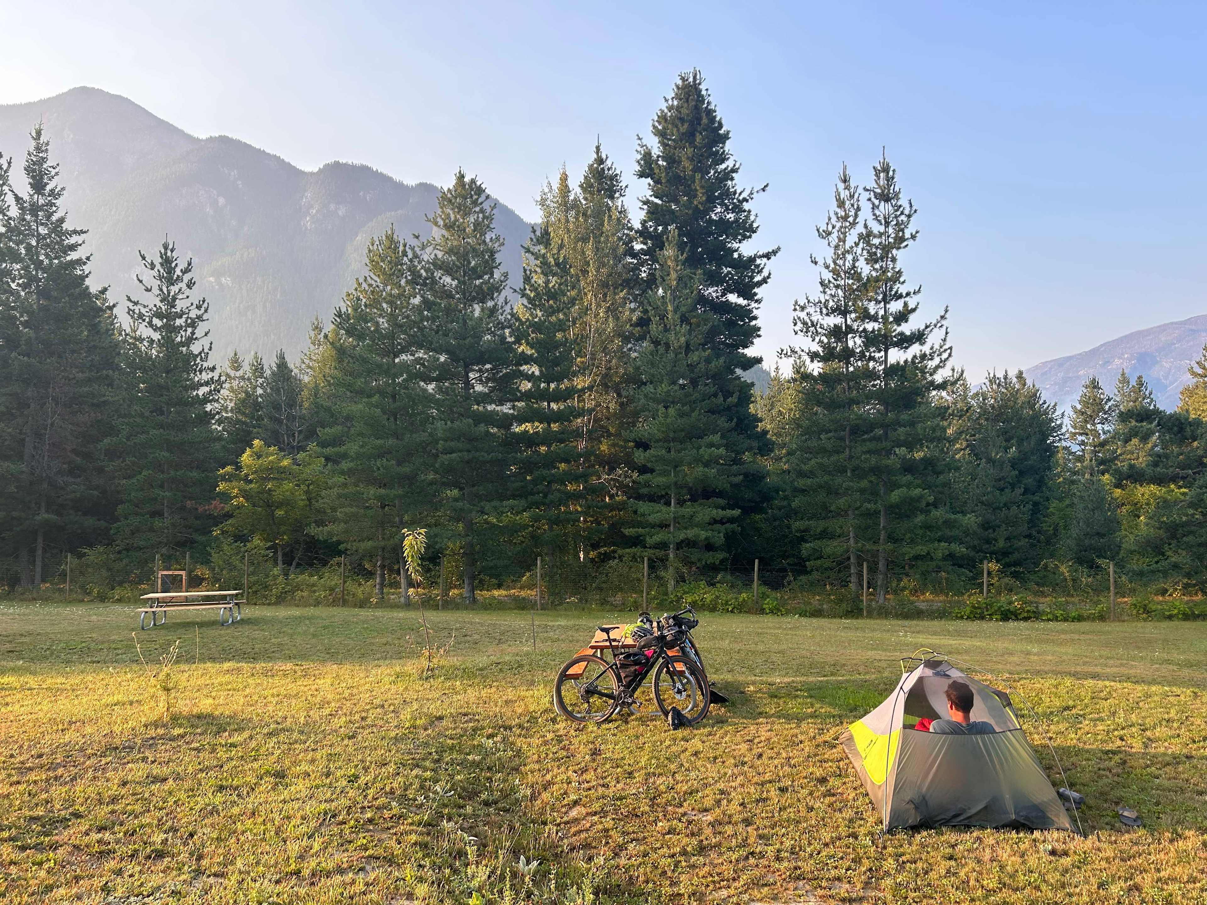Kootenay Born retreat by Arrow lake