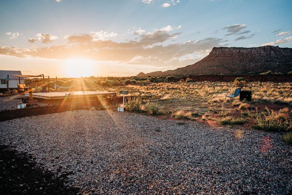 Campsite 2 is a gravel pull up that can use site #1 and 3 power tower.
Please bring an extension cord. This is a great spot for pull up RV or 
Tents on grass.
