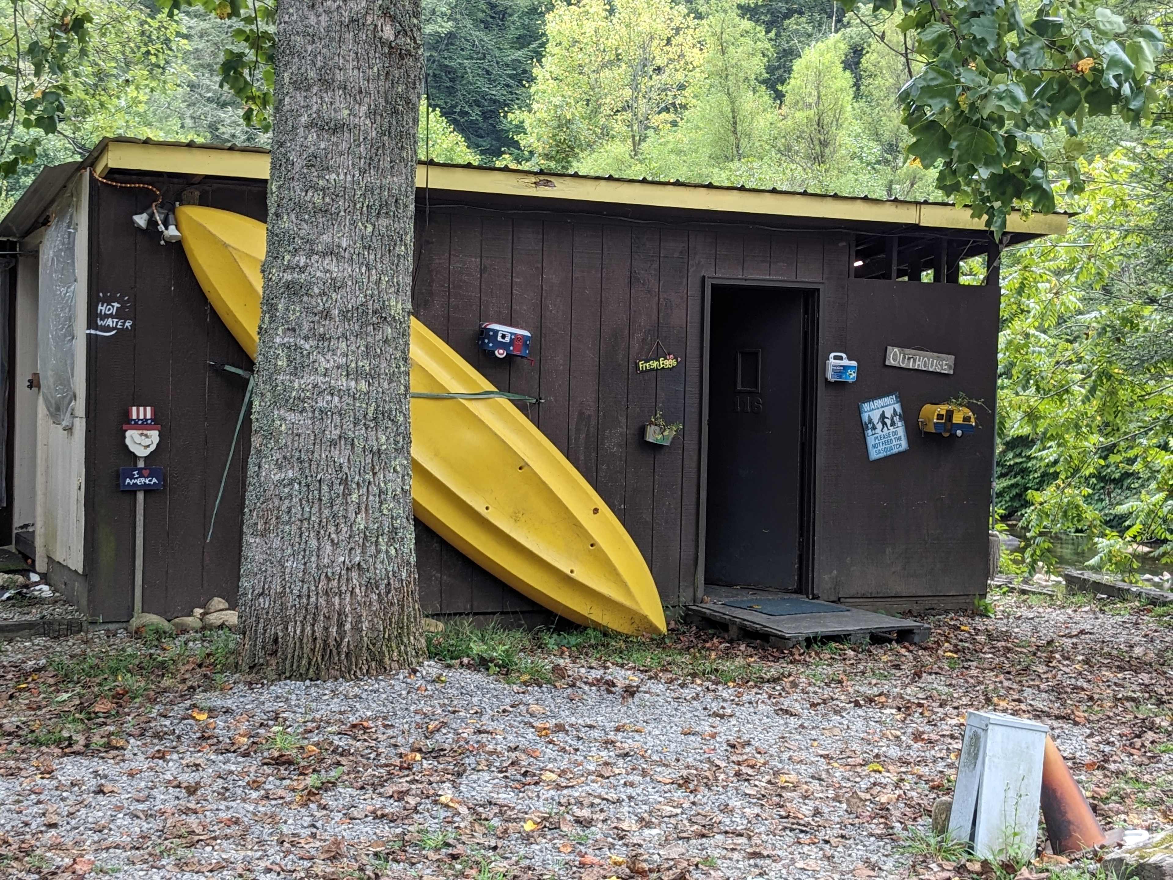 At the Ridge Camp-Riverside Escapes