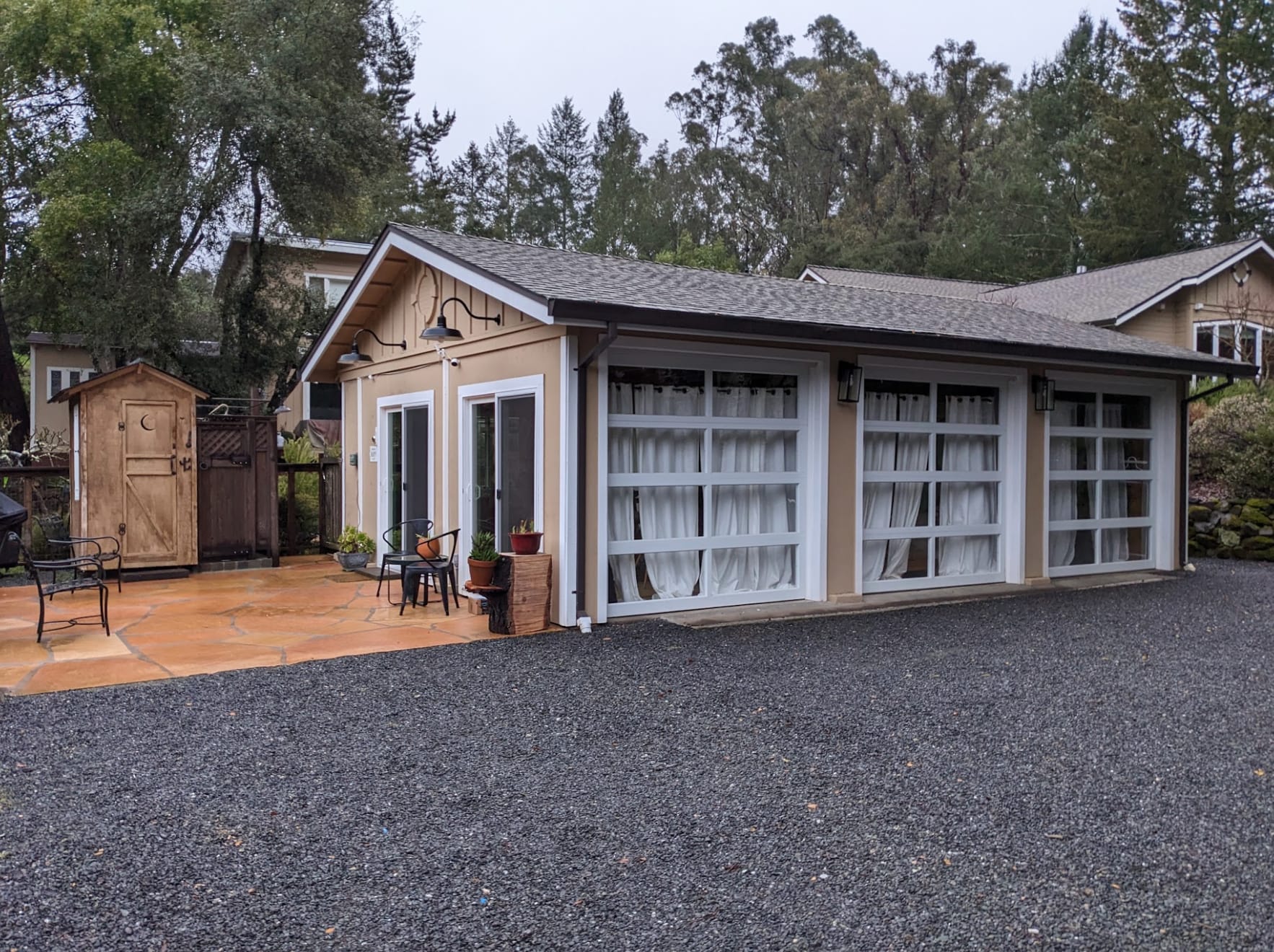 Lucky Annex