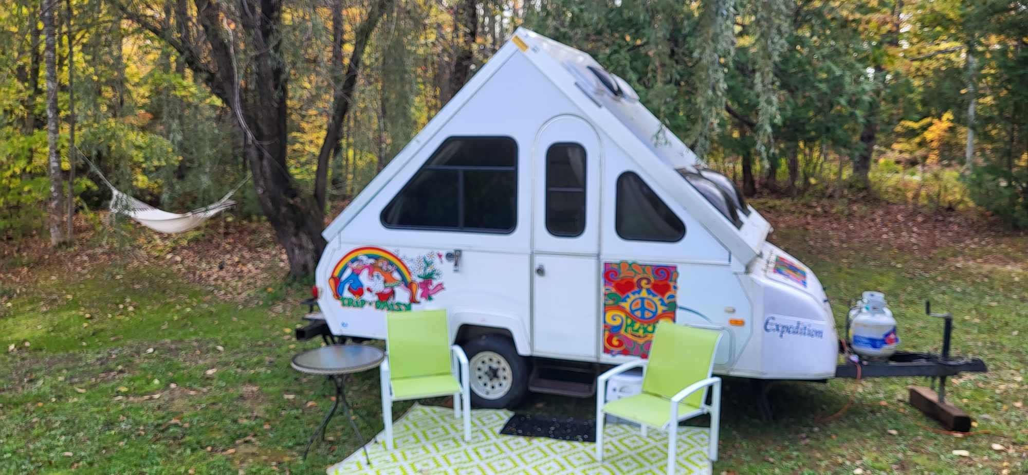 Trip 'n Daisy's Hippie Hangout