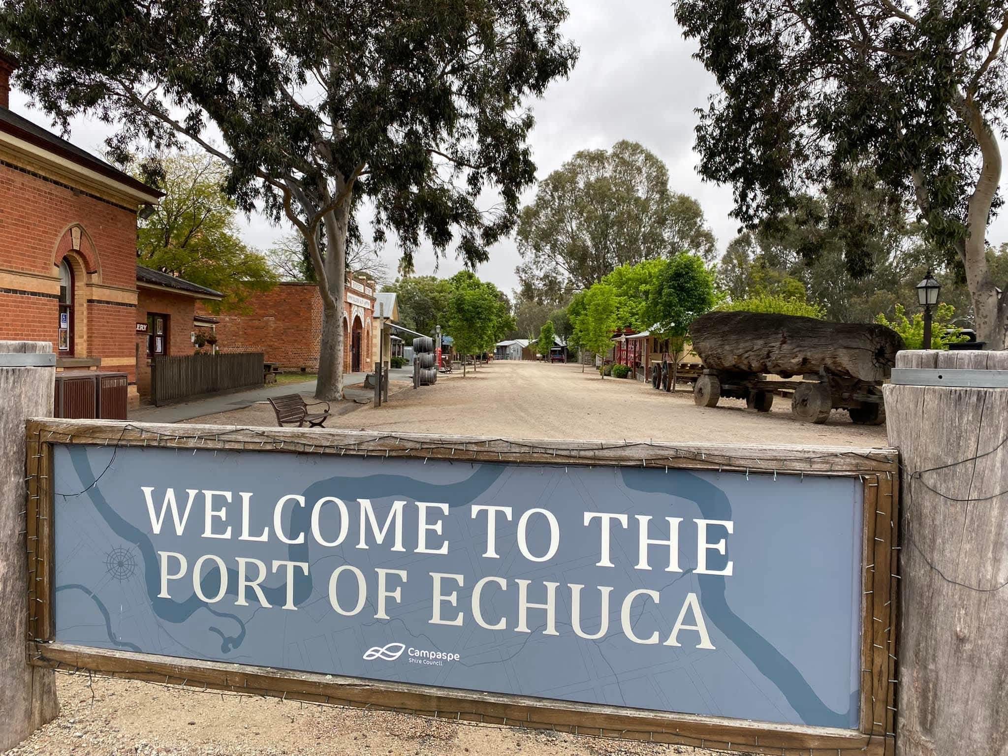 Short walk to the port of Echuca 