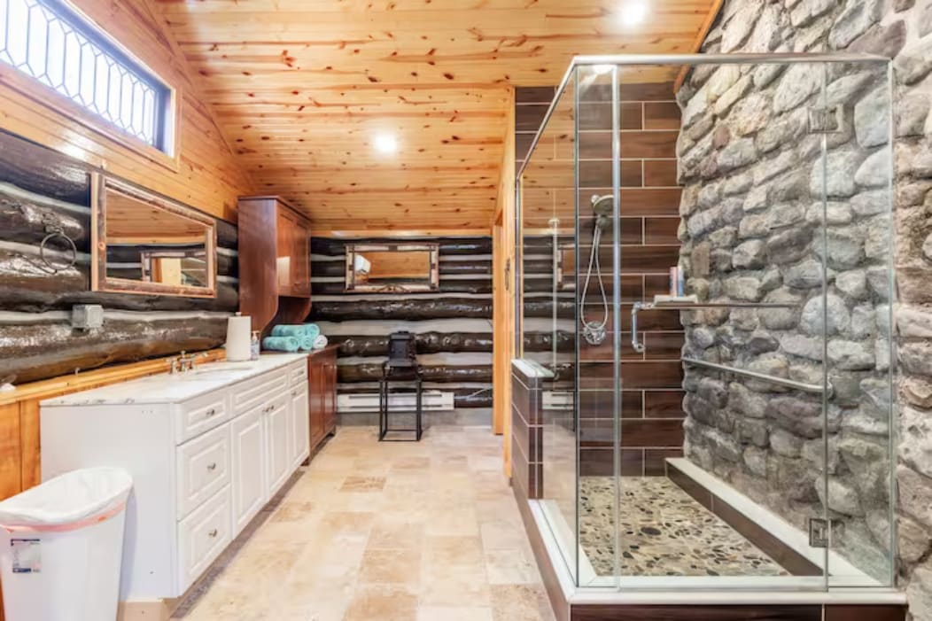 Camp David- 13 acres, Three Cabins