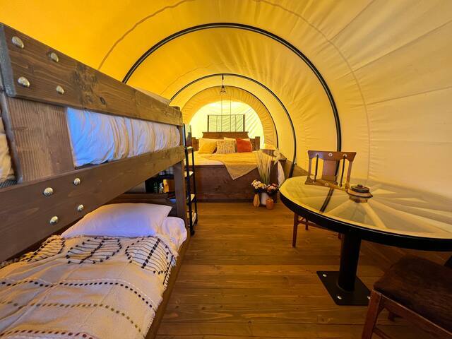 Sunset Hills Bison Ranch & Lodging