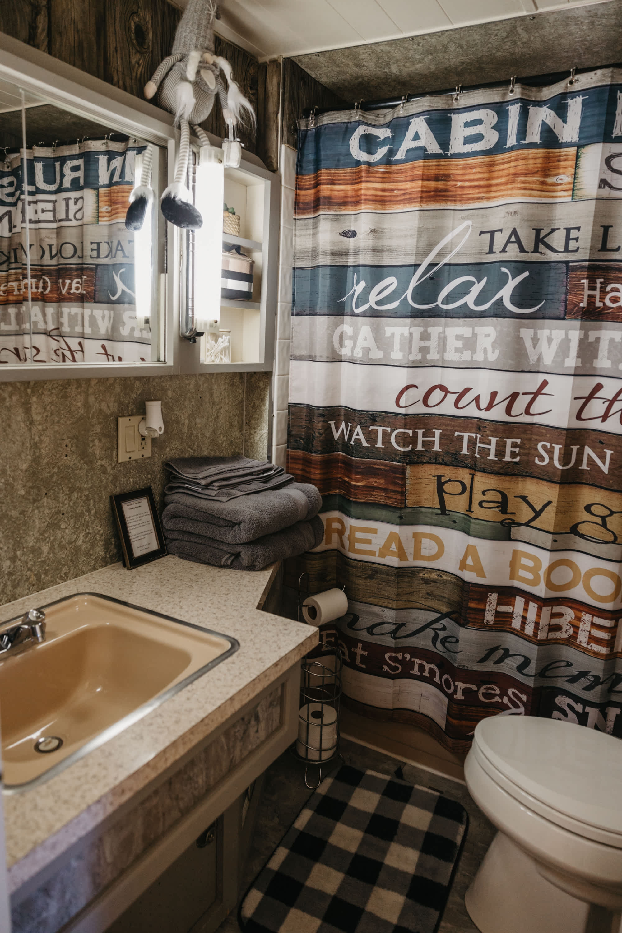 The bathroom, small but fully functional and with a nice shower.