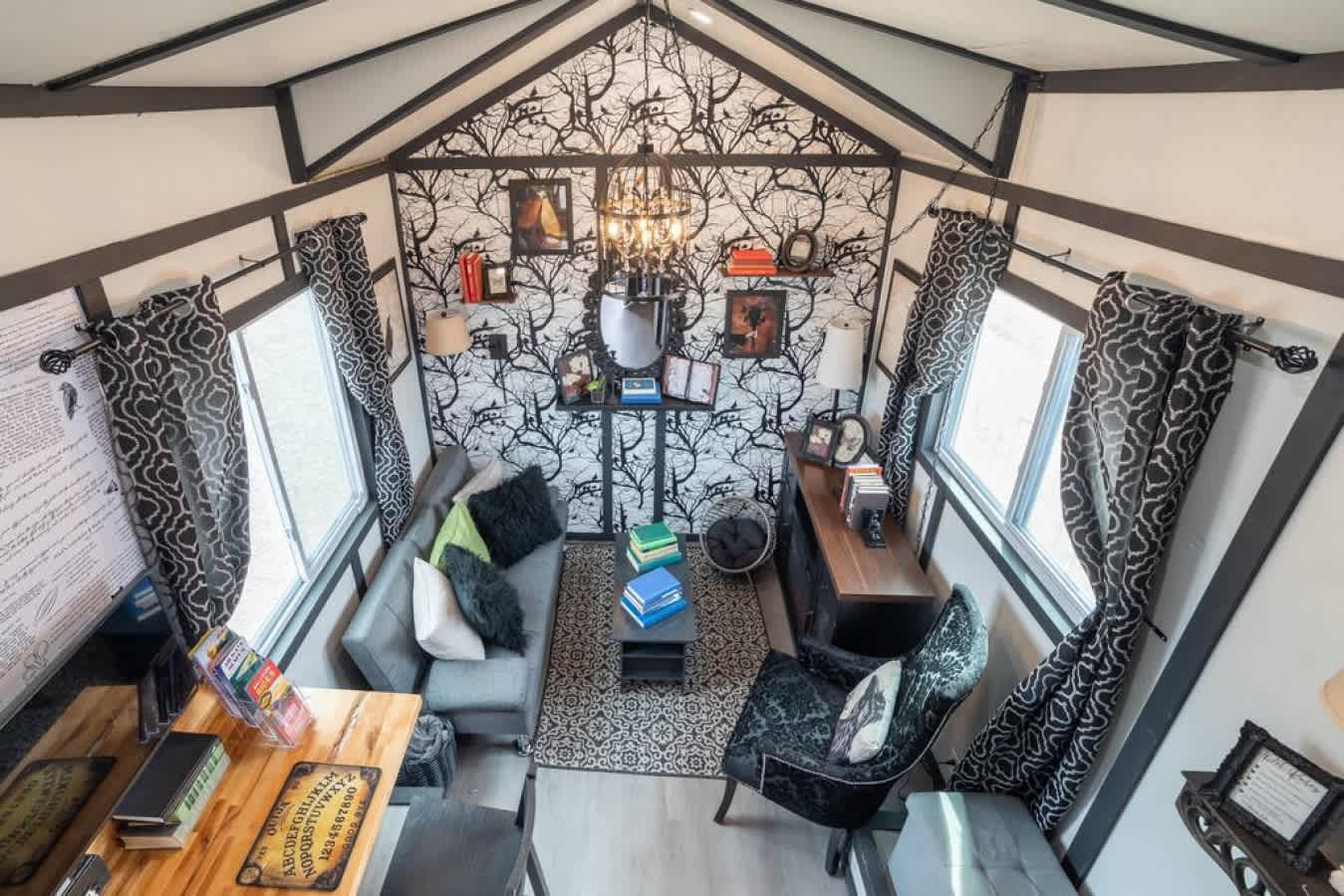 Hideout Mountain Lodge