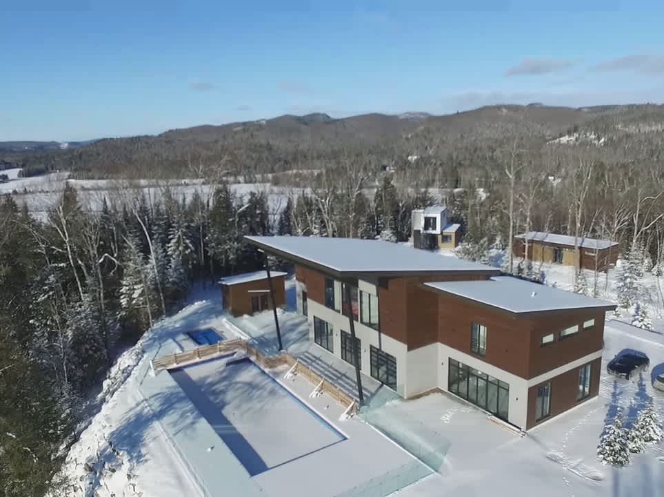 MICKY DOME BEL AIR TREMBLANT